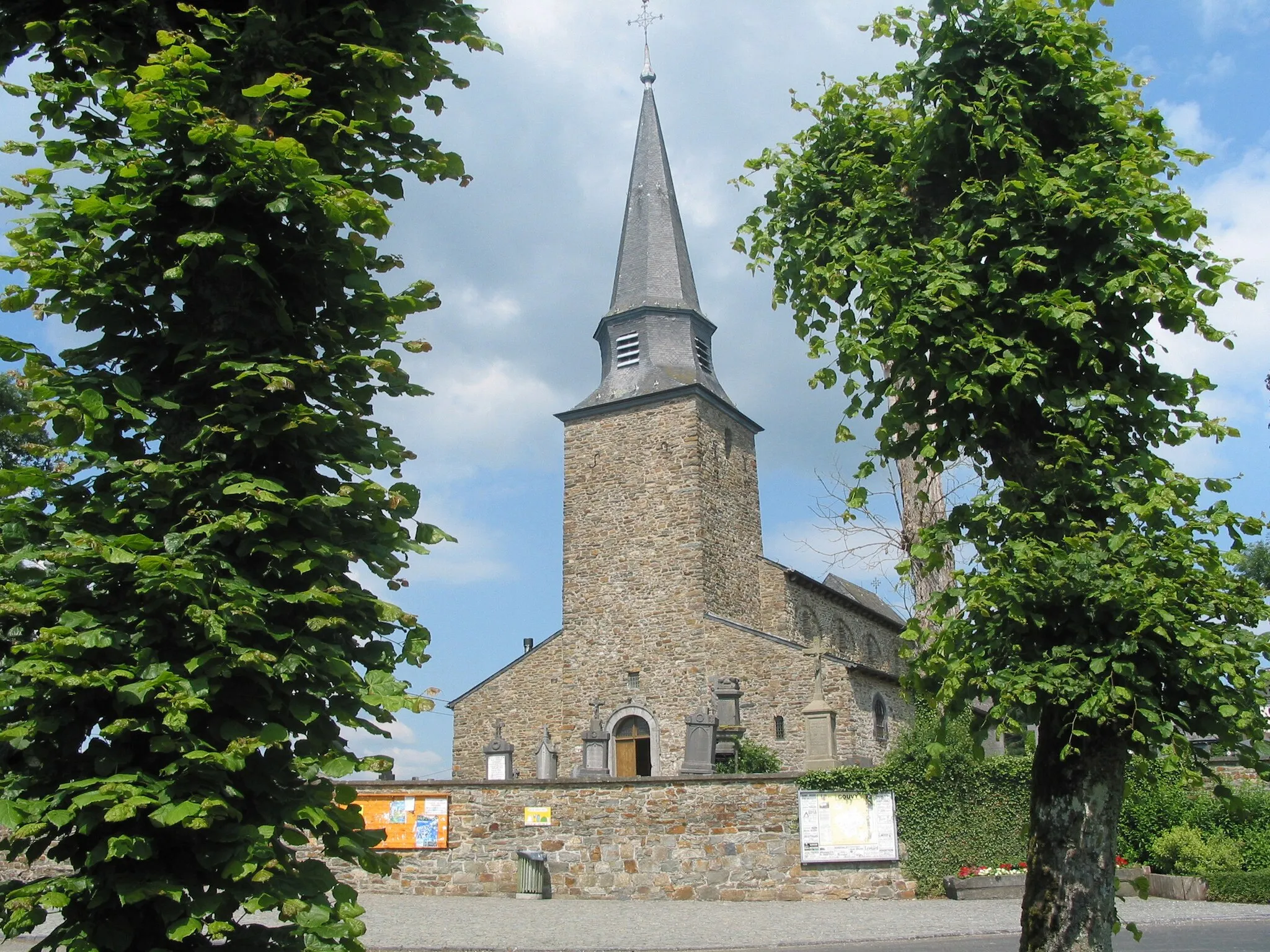 Photo showing: Cherain (Belgium), the  Saint Vincent church (XIth century).