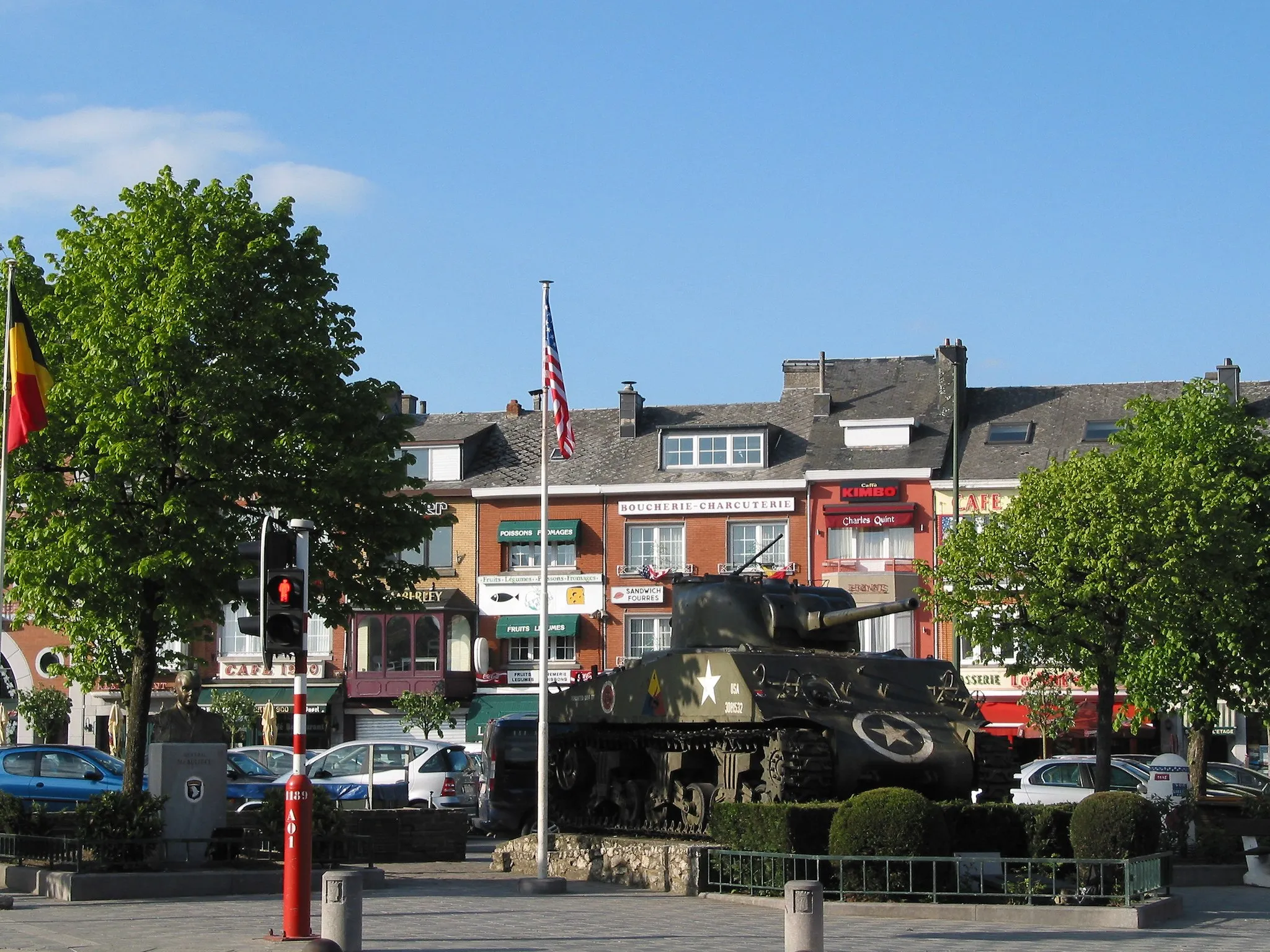 Photo showing: Bastogne (Belgium), General Mc Auliffe square.