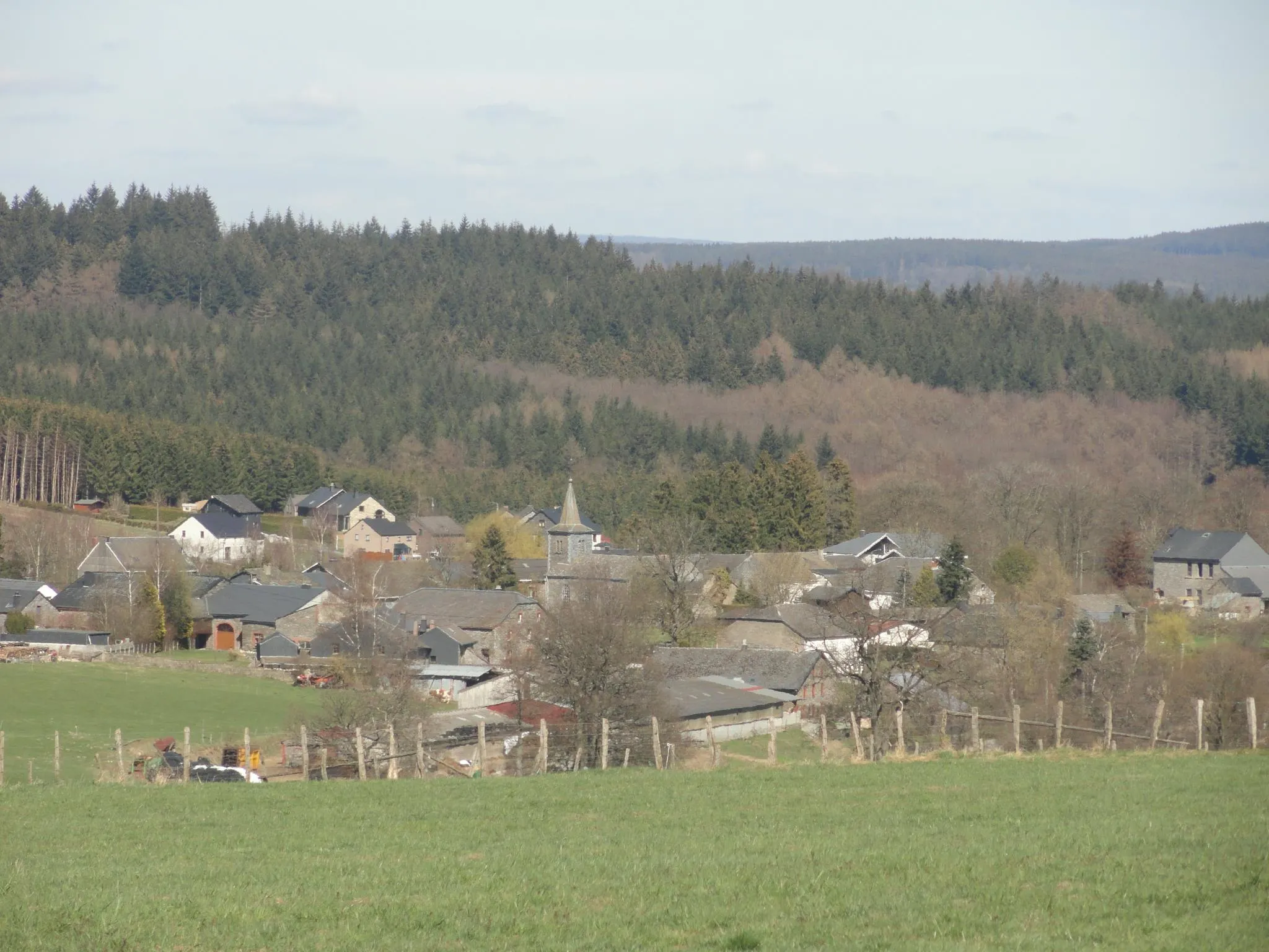 Photo showing: Goronne vu du Thier Du Mont, avec l'Eglise Sainte-Marie au centre.