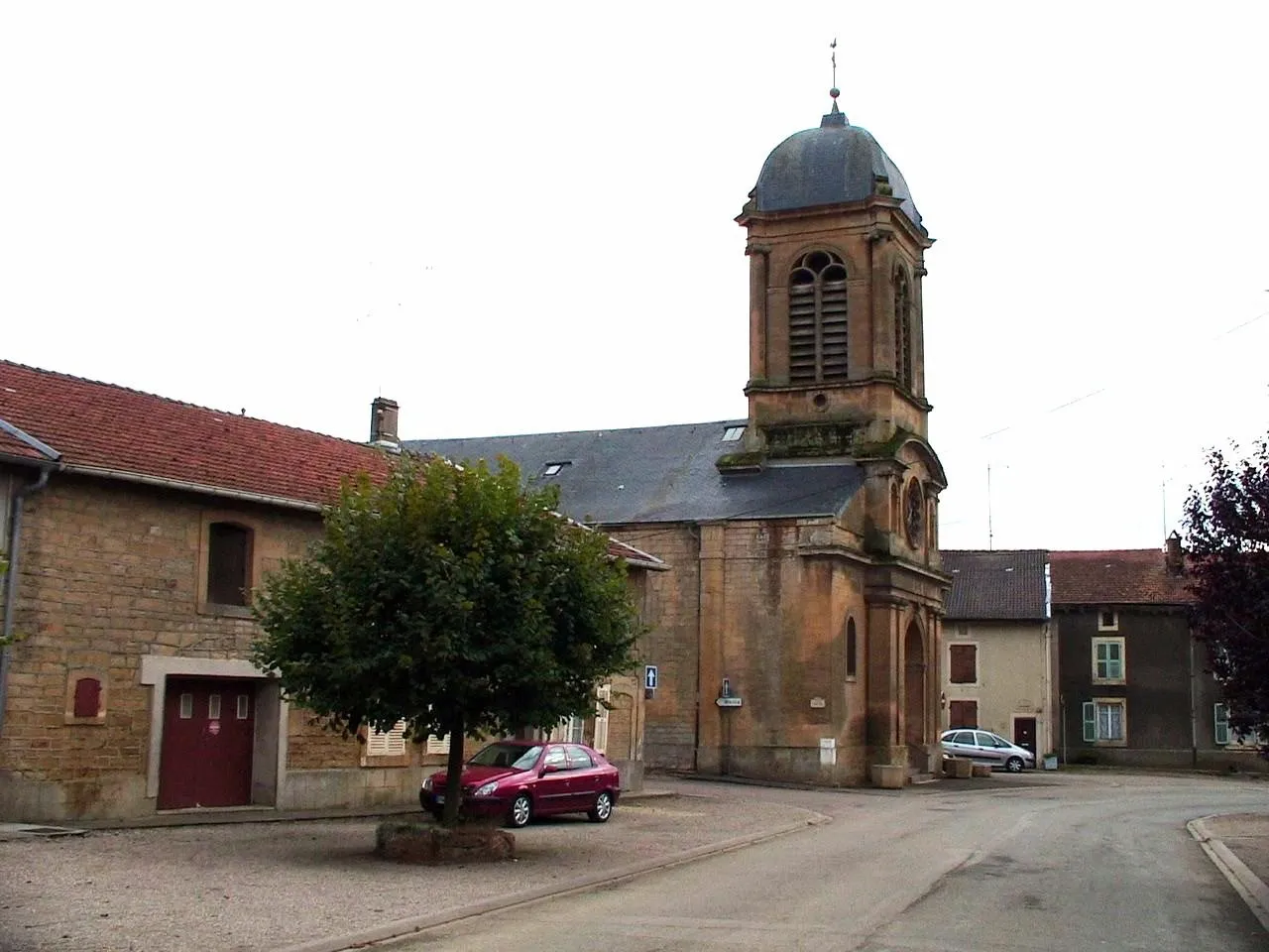 Photo showing: Chauvency-le-Château (Meuse) vue de l'église depuis la rue principale.