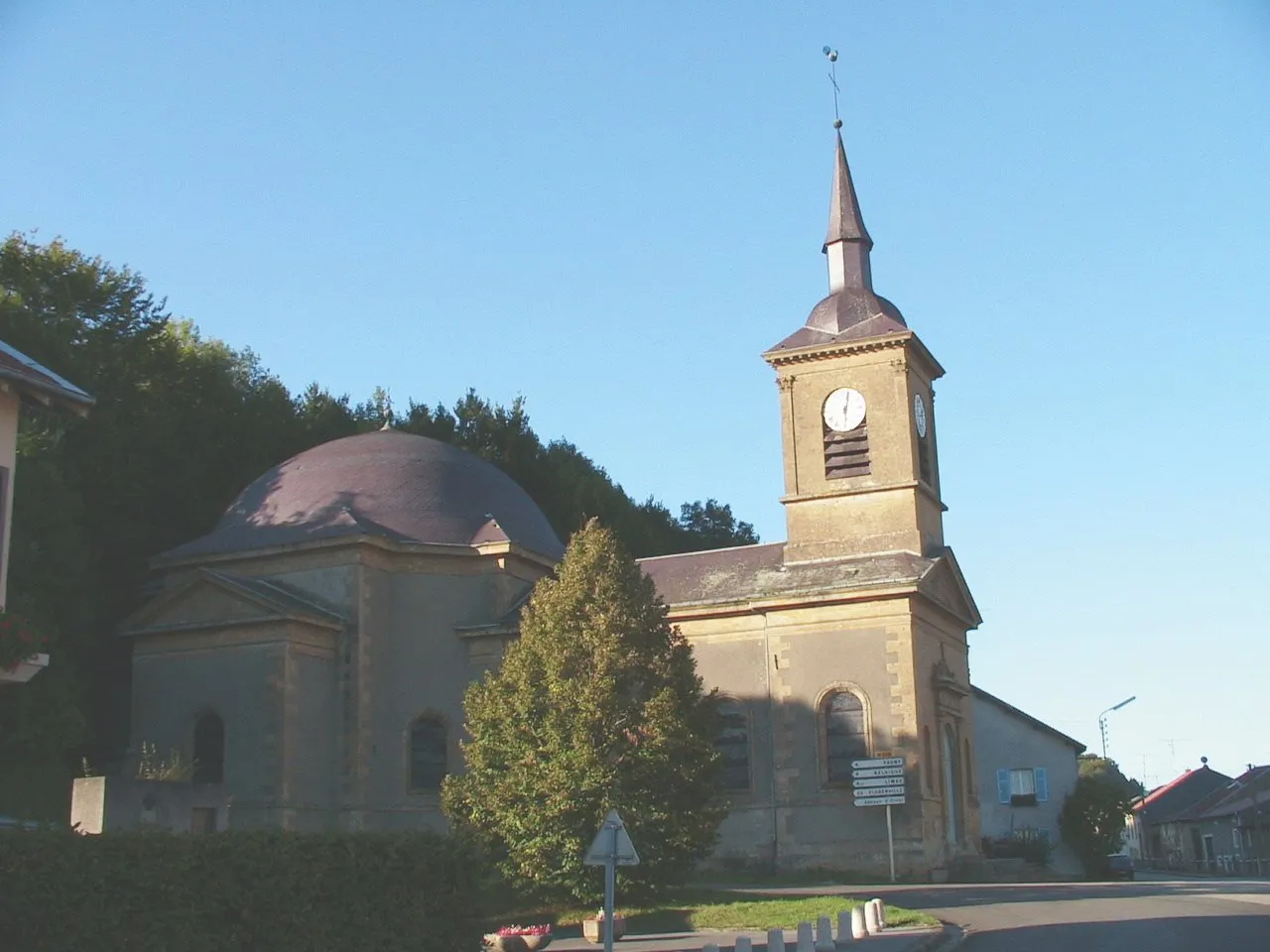 Photo showing: L'église de Breux (France)