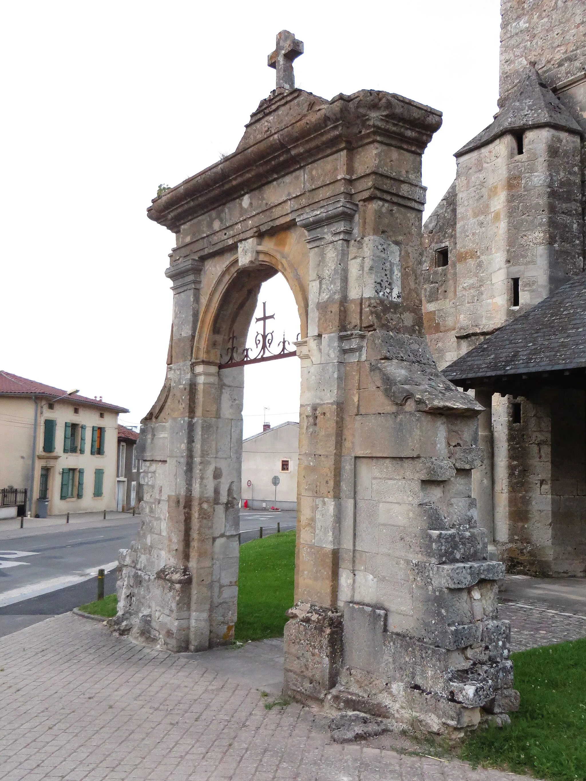 Photo showing: Damvillers eglise Saint-Maurice portail