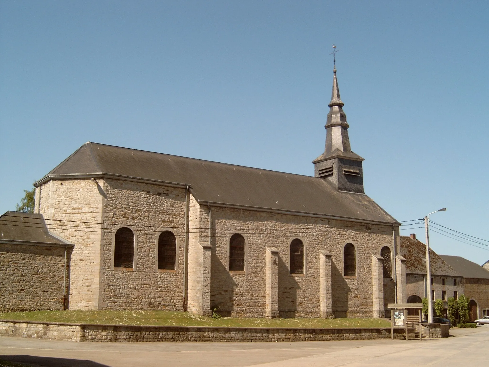 Photo showing: Ambly church