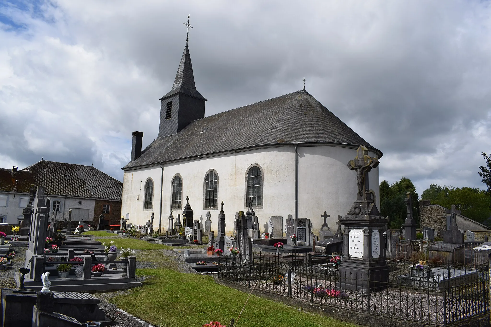 Photo showing: Vue de l'église Saint-Lambert à Bellevaux, dans la commune de Bouillon (province de Luxembourg, en Belgique).