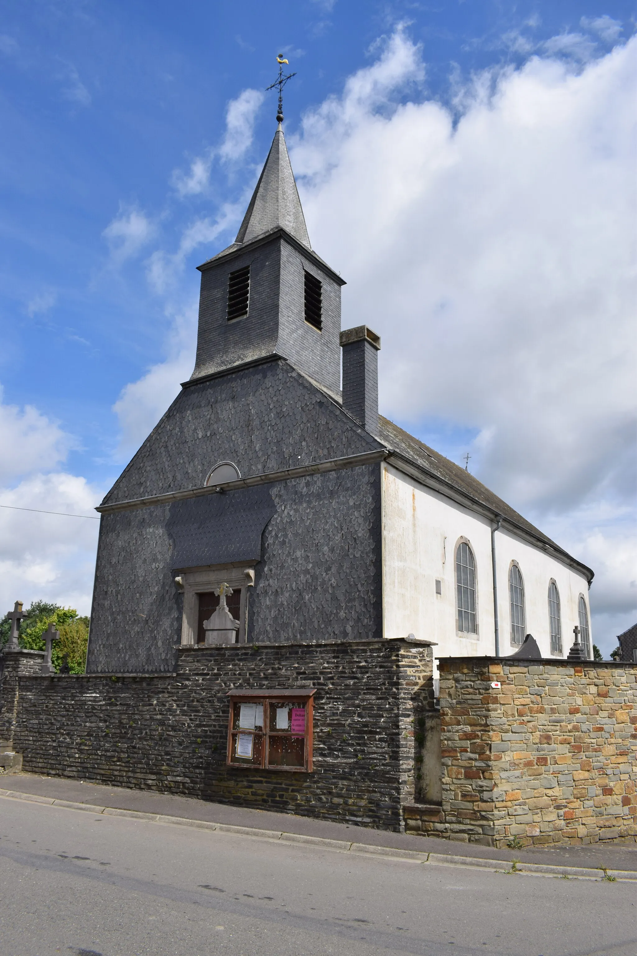 Photo showing: Vue de l'église Saint-Lambert à Bellevaux, dans la commune de Bouillon (province de Luxembourg, en Belgique).