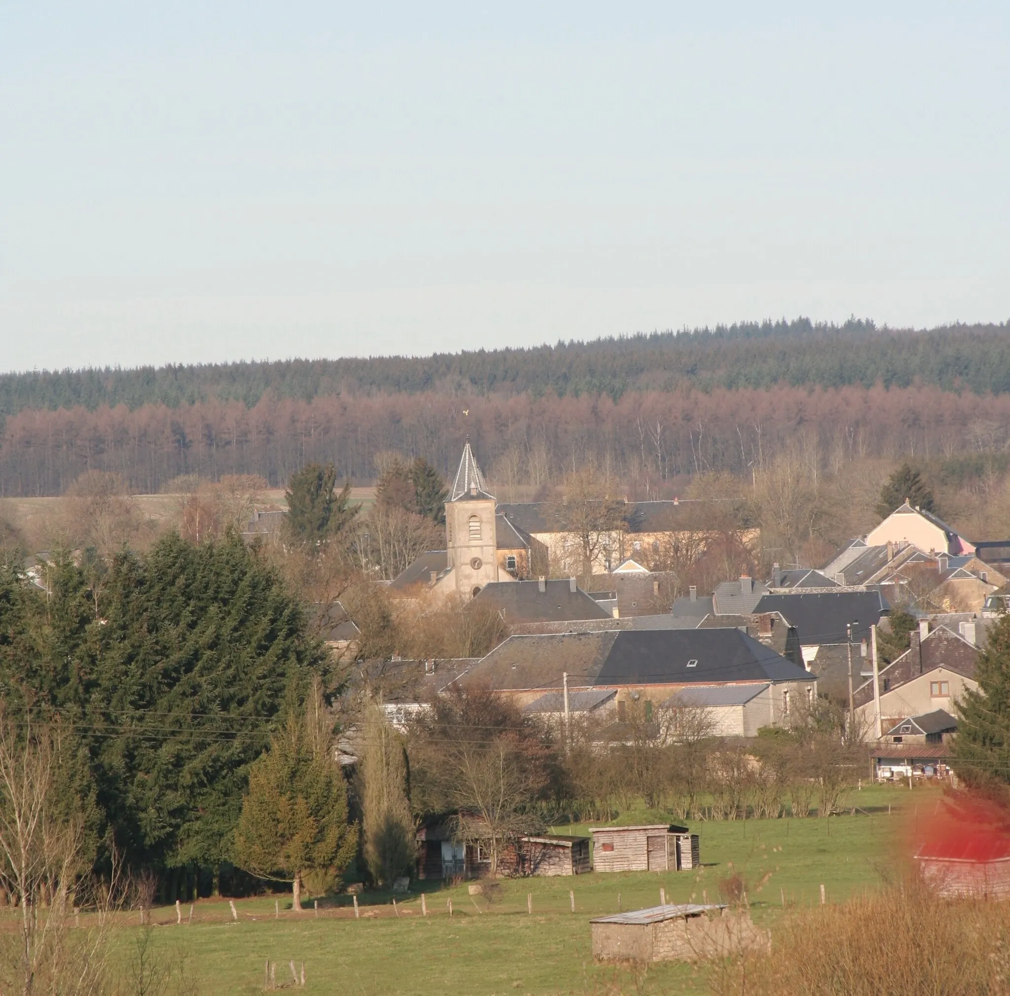 Photo showing: A view of the village of Les Bulles