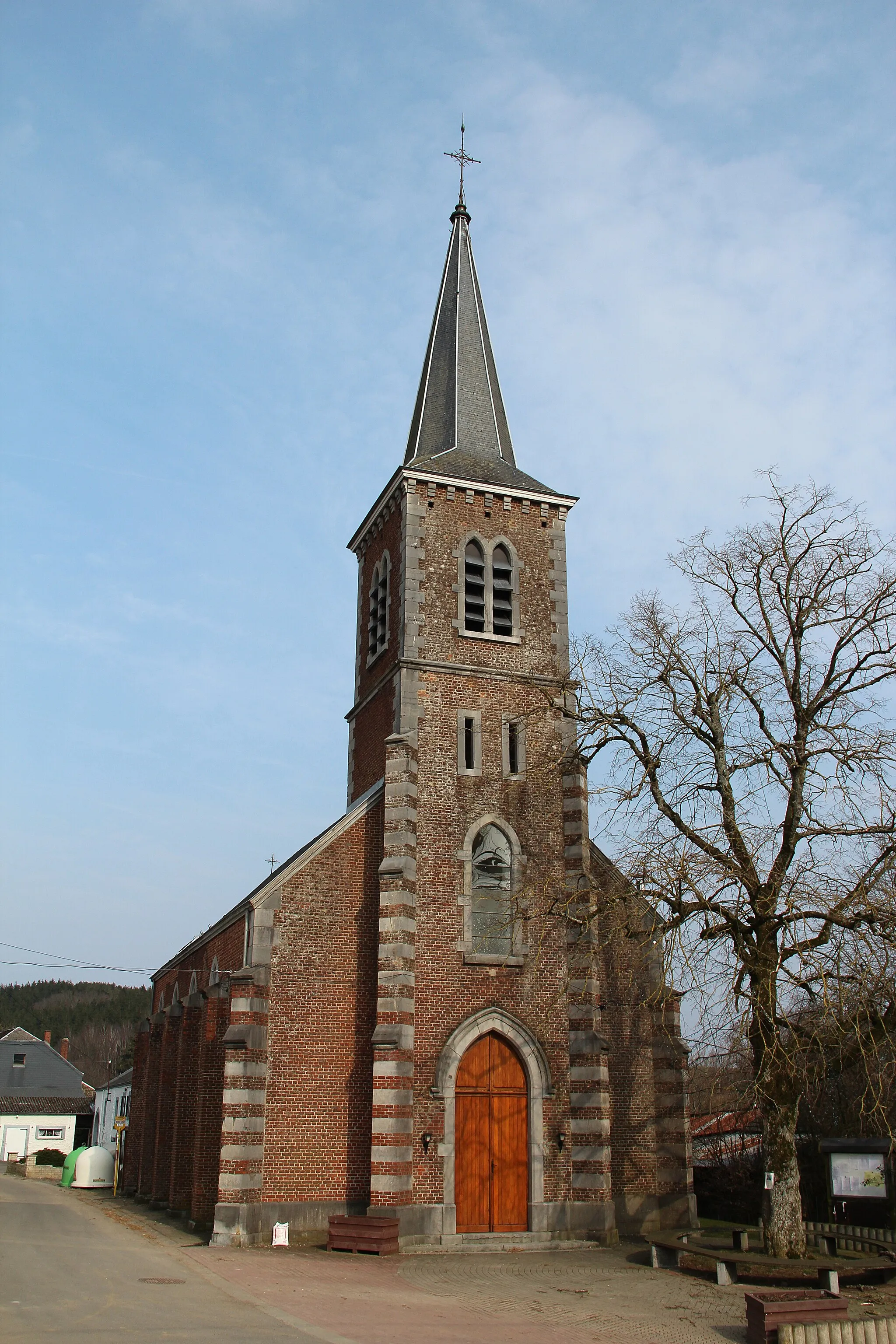Photo showing: Grimbiémont (Belgique), l'église Saint-Remacle (1872).