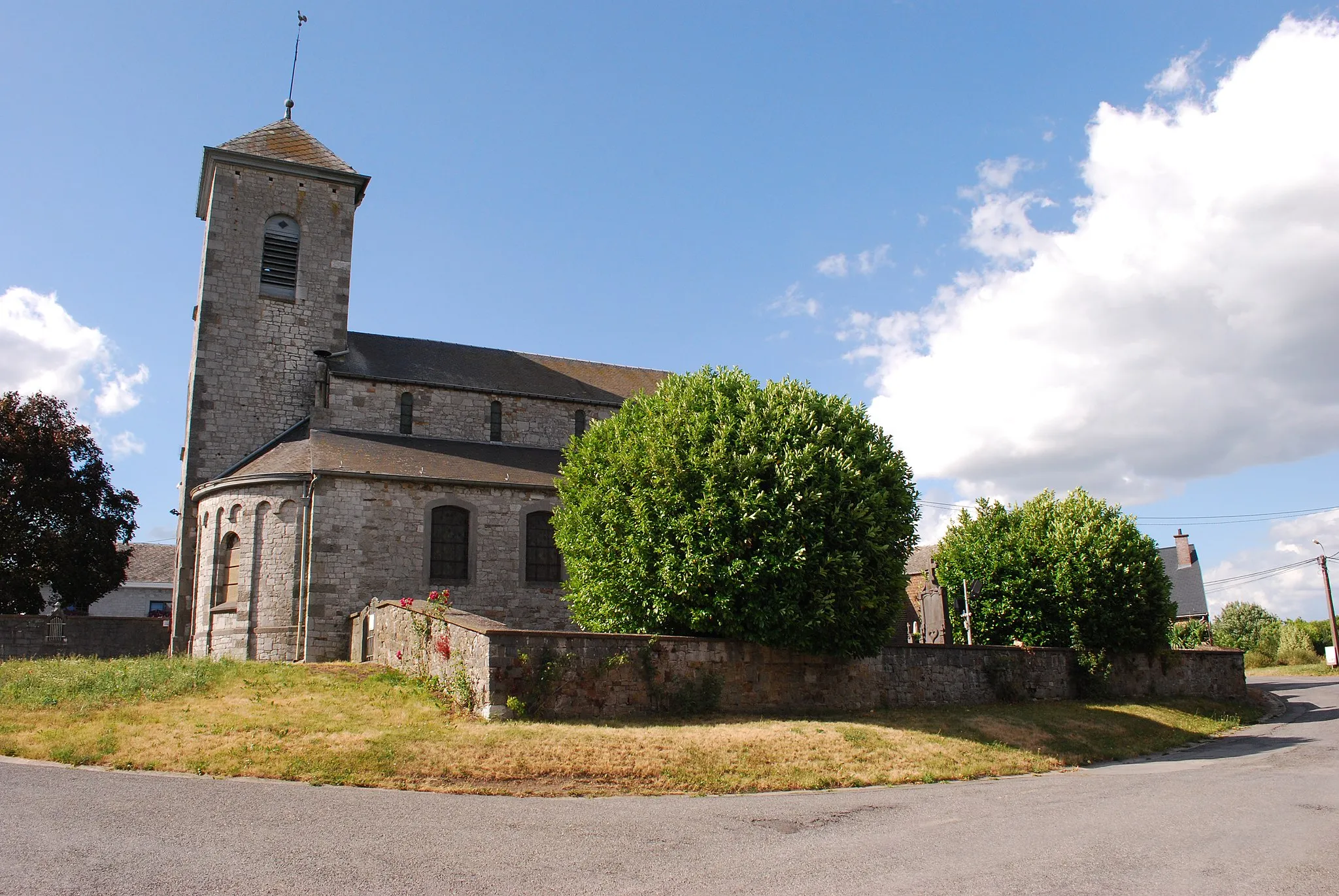 Photo showing: L'église Saint-Lambert à Bois-et-Borsu.