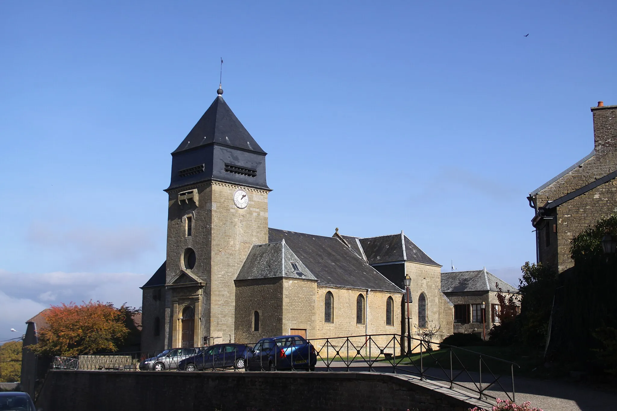 Photo showing: This building is inscrit au titre des monuments historiques de la France. It is indexed in the base Mérimée, a database of architectural heritage maintained by the French Ministry of Culture, under the reference PA00078485 .