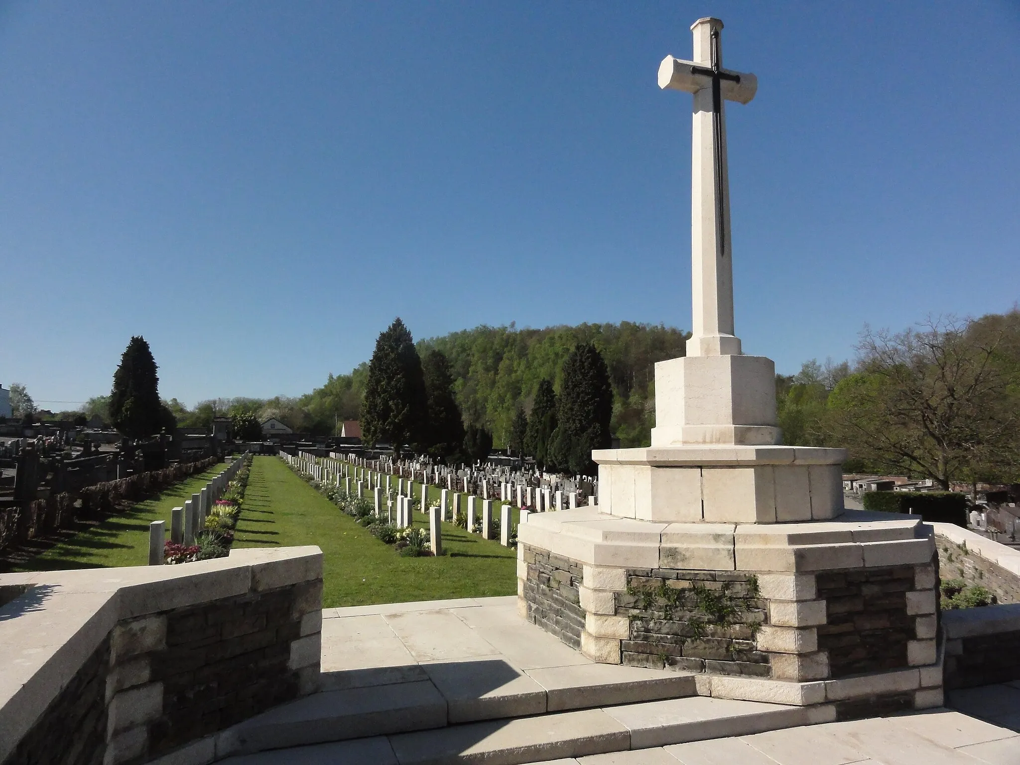 Photo showing: Marcinelle (Charleroi) cimetière, tombes de guerre