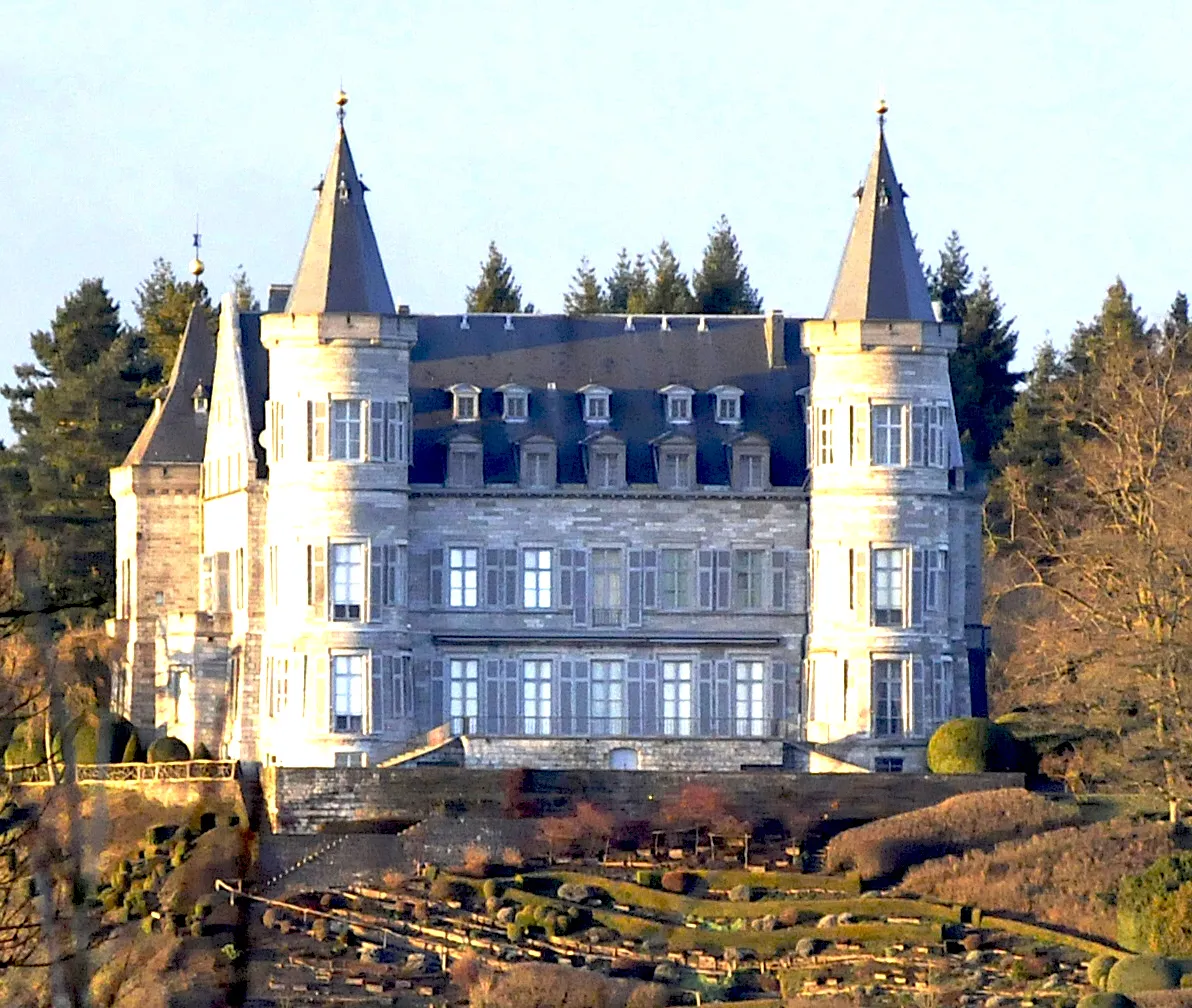 Photo showing: Het Koninklijk kasteel van Ciergnon, Ciergnon, België