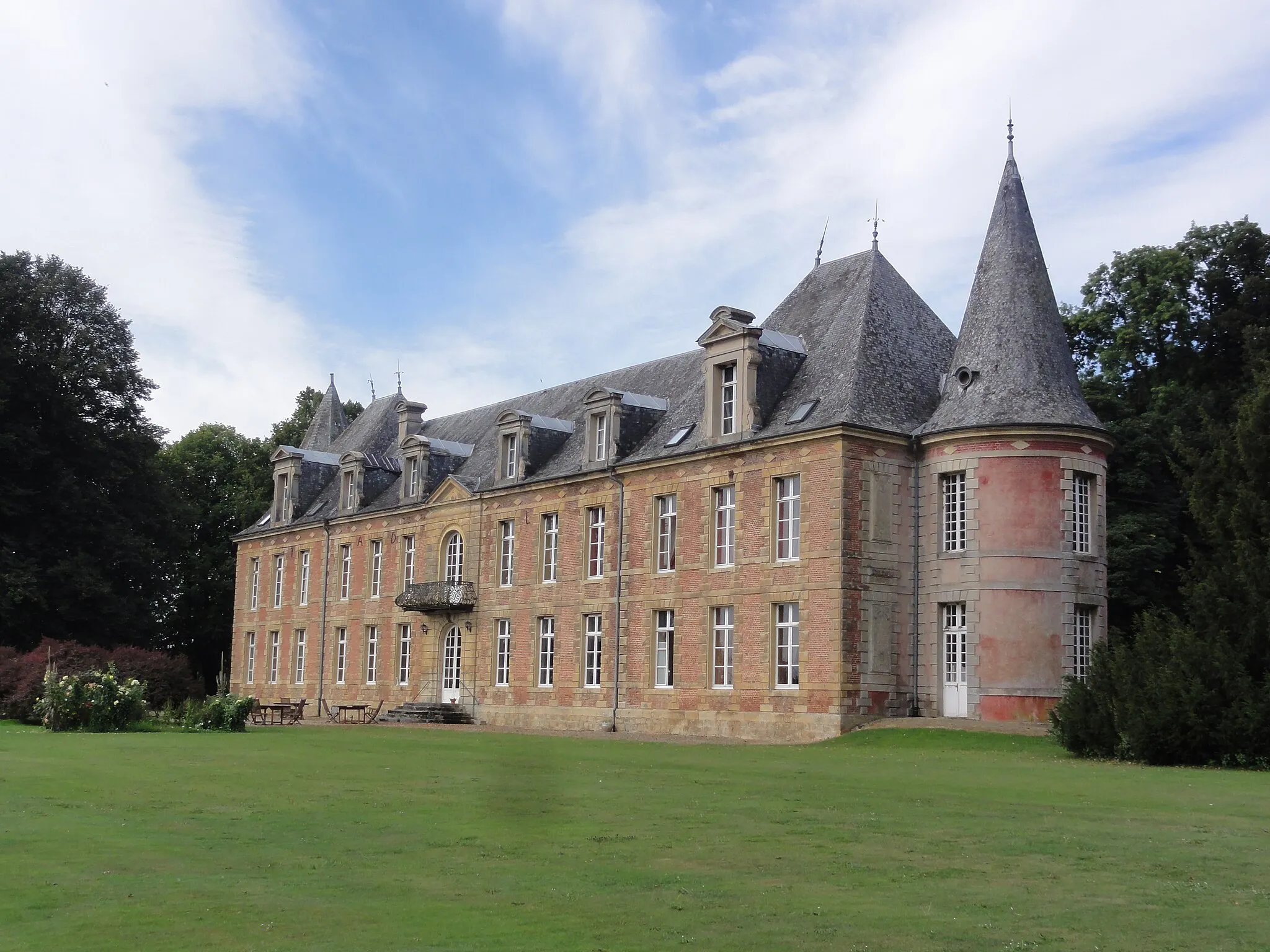 Photo showing: Fagnon (Ardennes) Abbaye Notre-Dame de Sept-Fontaines (2)