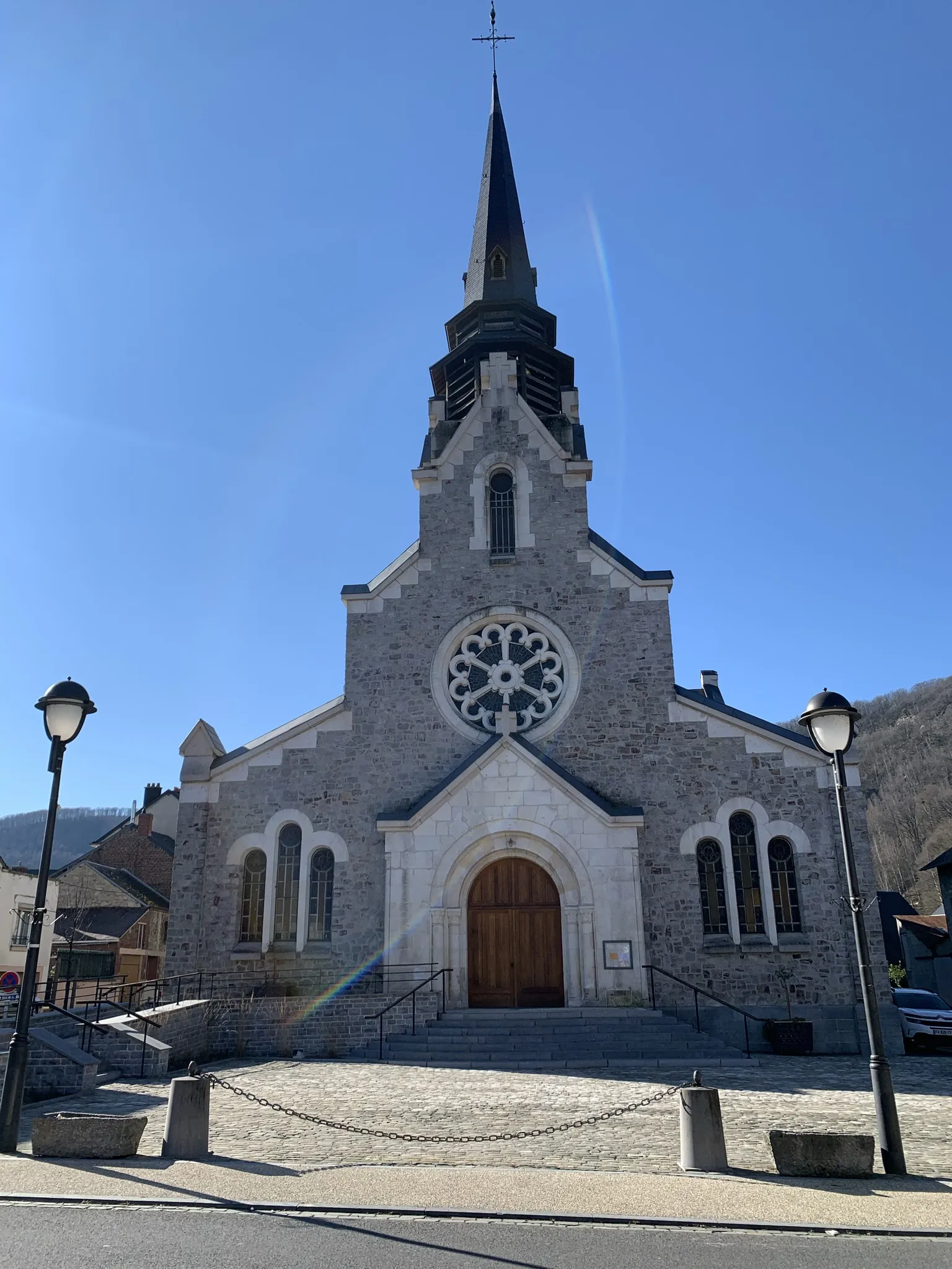 Photo showing: La nouvelle église de Haybes a été construite en 1927.