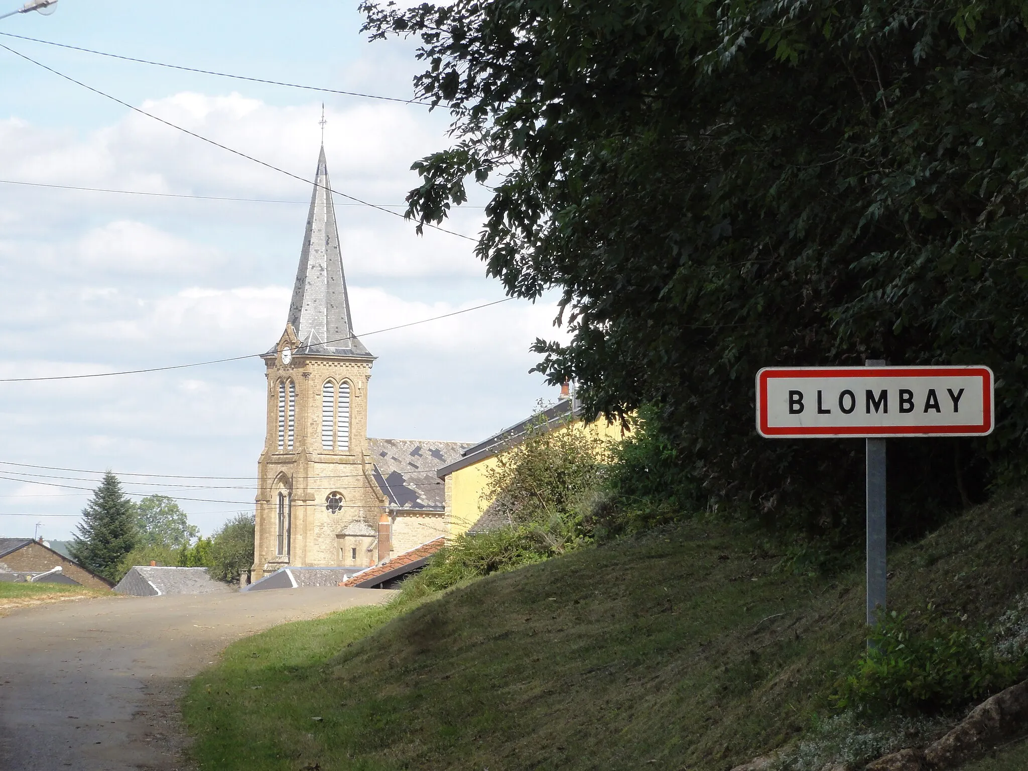 Photo showing: Blombay (Ardennes) city limit sign