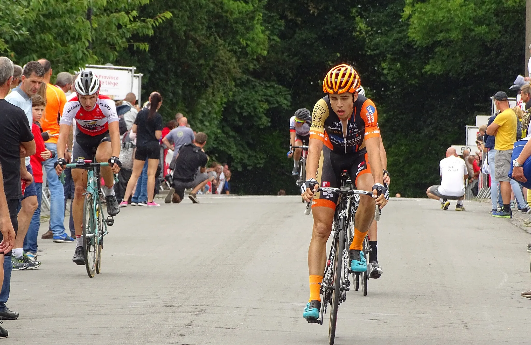 Photo showing: Reportage réalisé le mercredi 15 juillet à l'occasion du départ et de l'arrivée du Tour de la province de Liège 2015 à Marchin, Belgique.