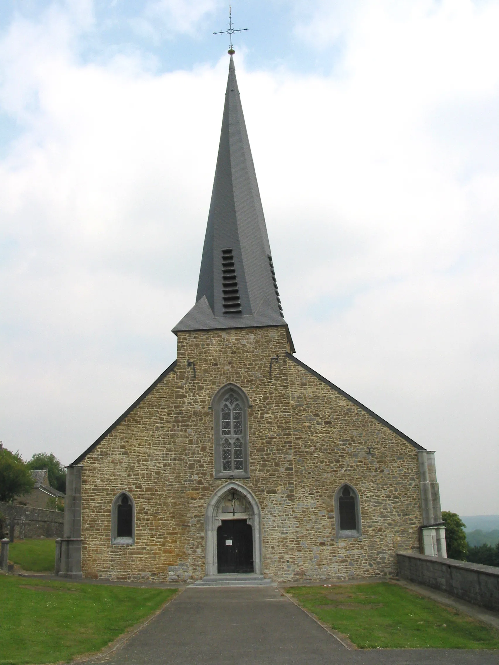 Photo showing: Grand-Marchin (Belgium),  the Our Lady church  (XV-XVth century).