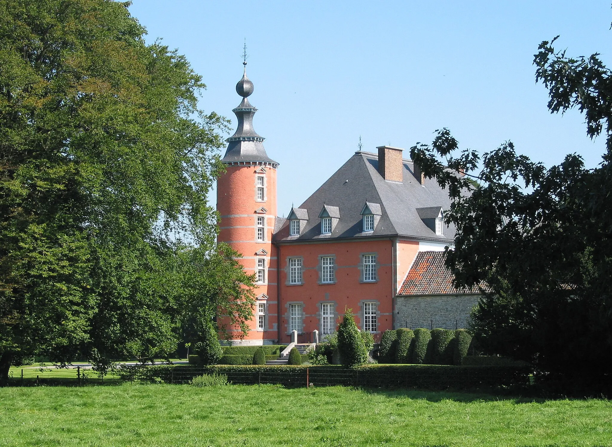 Photo showing: Loyers (Belgium), the castle (XVI/XVIIth centuries).