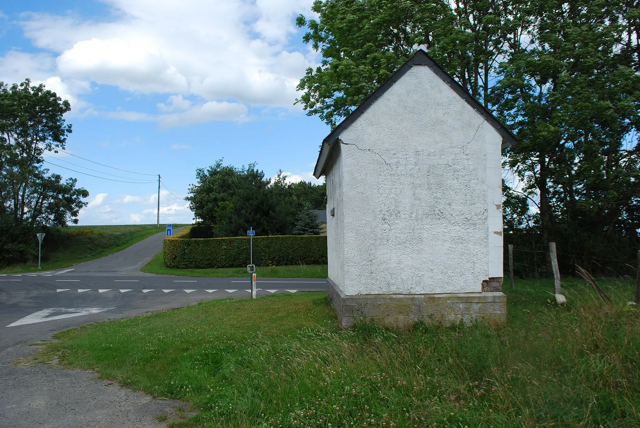 Photo showing: La chapelle Notre-Dame de Lourdes, à Gros-Chêne (Somme-Leuze).