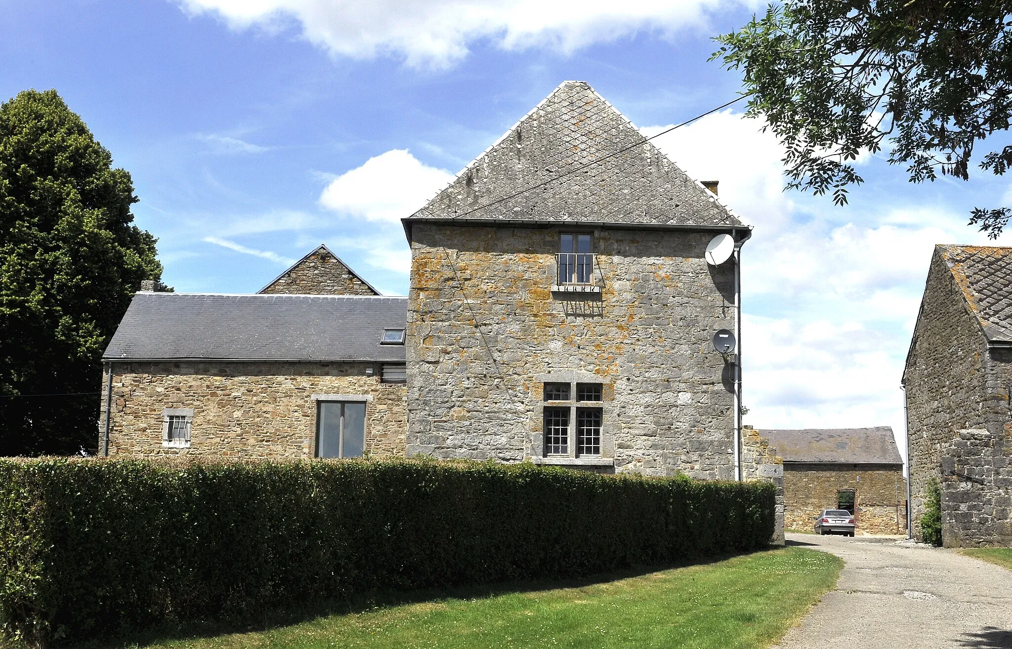 Photo showing: Liben Farm, at Saint-Gérard. Mettet, Namur, Wallonia, Belgium