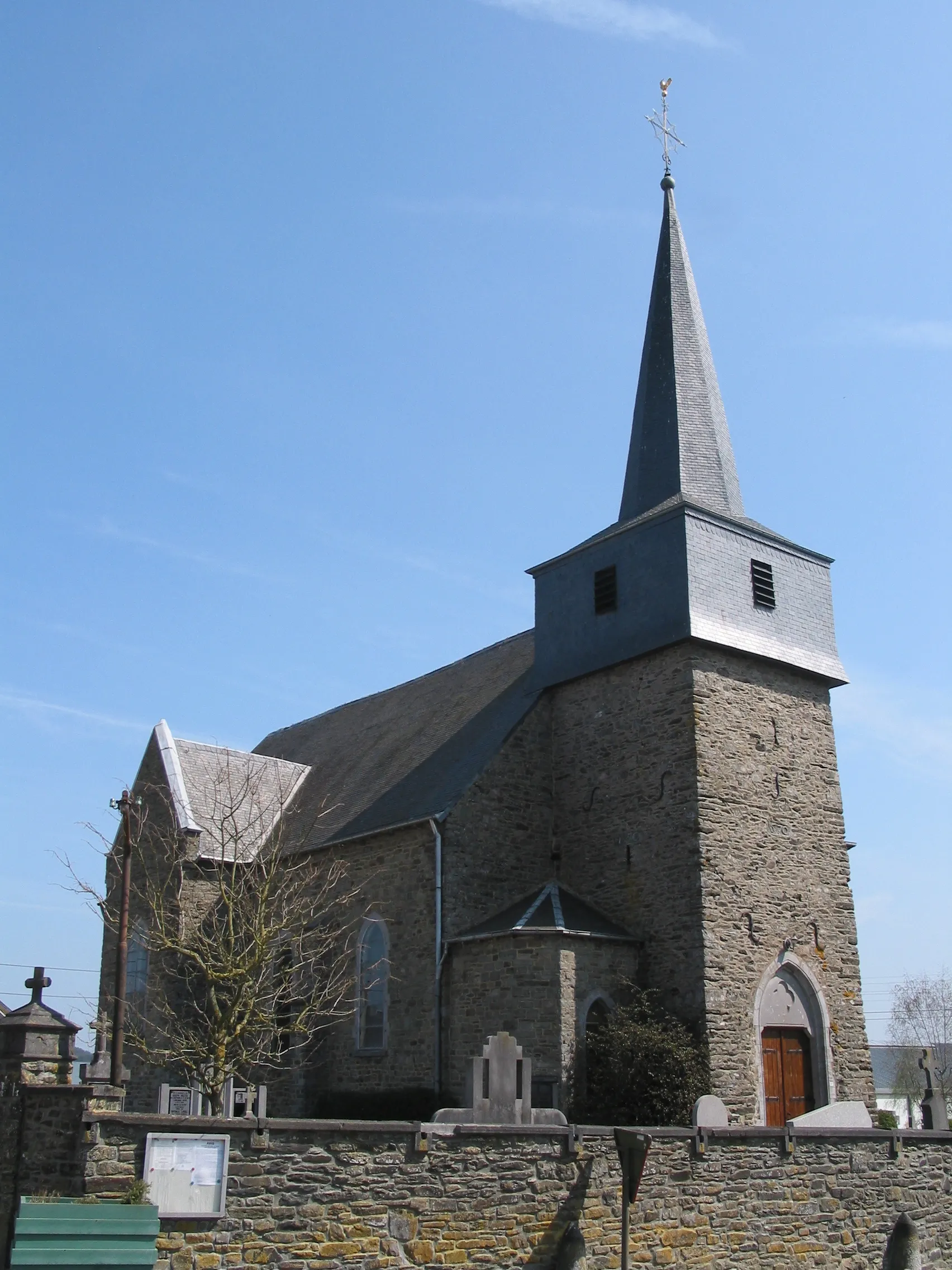 Photo showing: Bertogne (Belgium),  the St. Lambert church (tower ca. 1670)