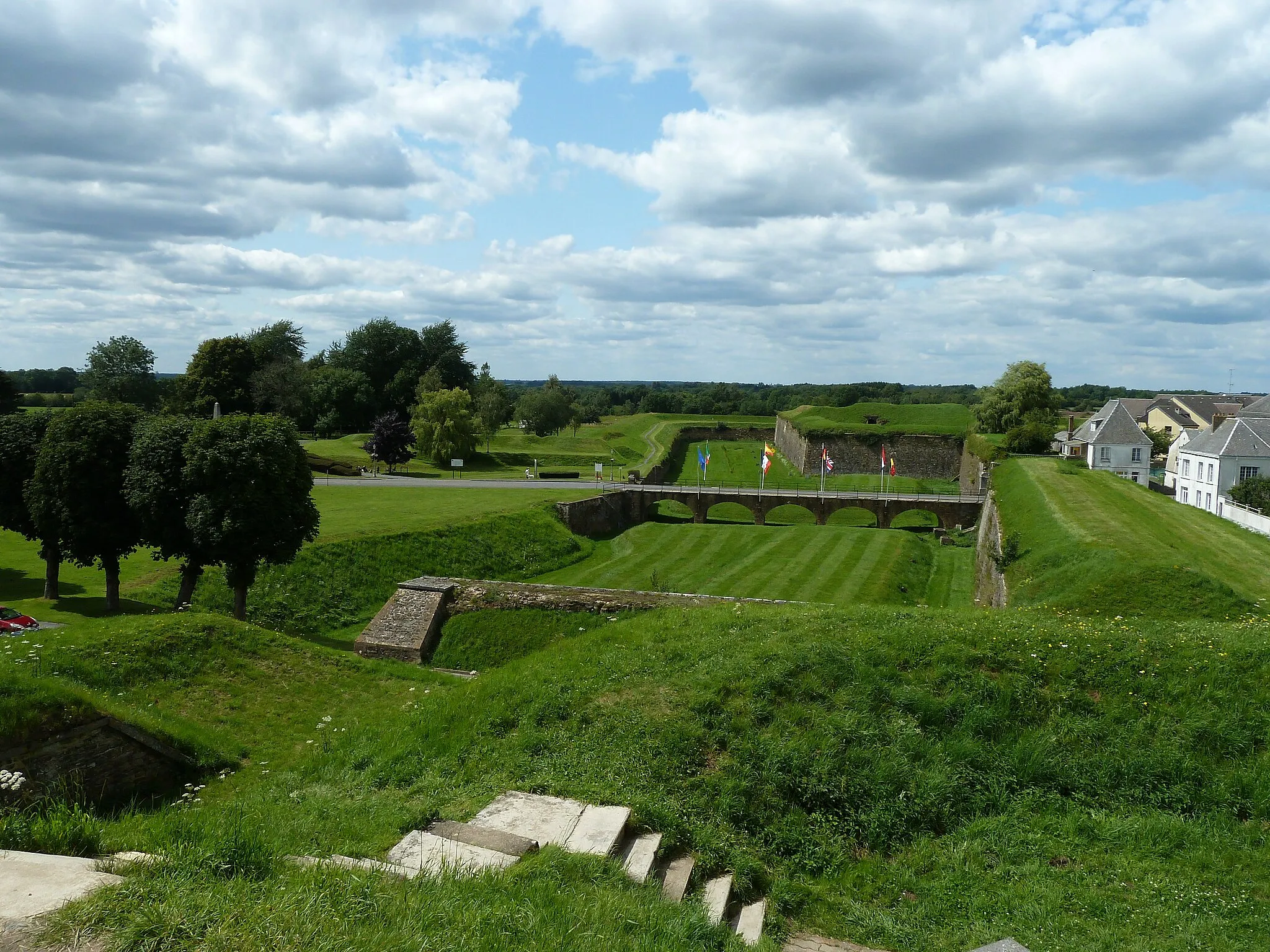 Photo showing: This building is en partie classé, en partie inscrit au titre des monuments historiques de la France. It is indexed in the base Mérimée, a database of architectural heritage maintained by the French Ministry of Culture, under the reference PA00078491 .