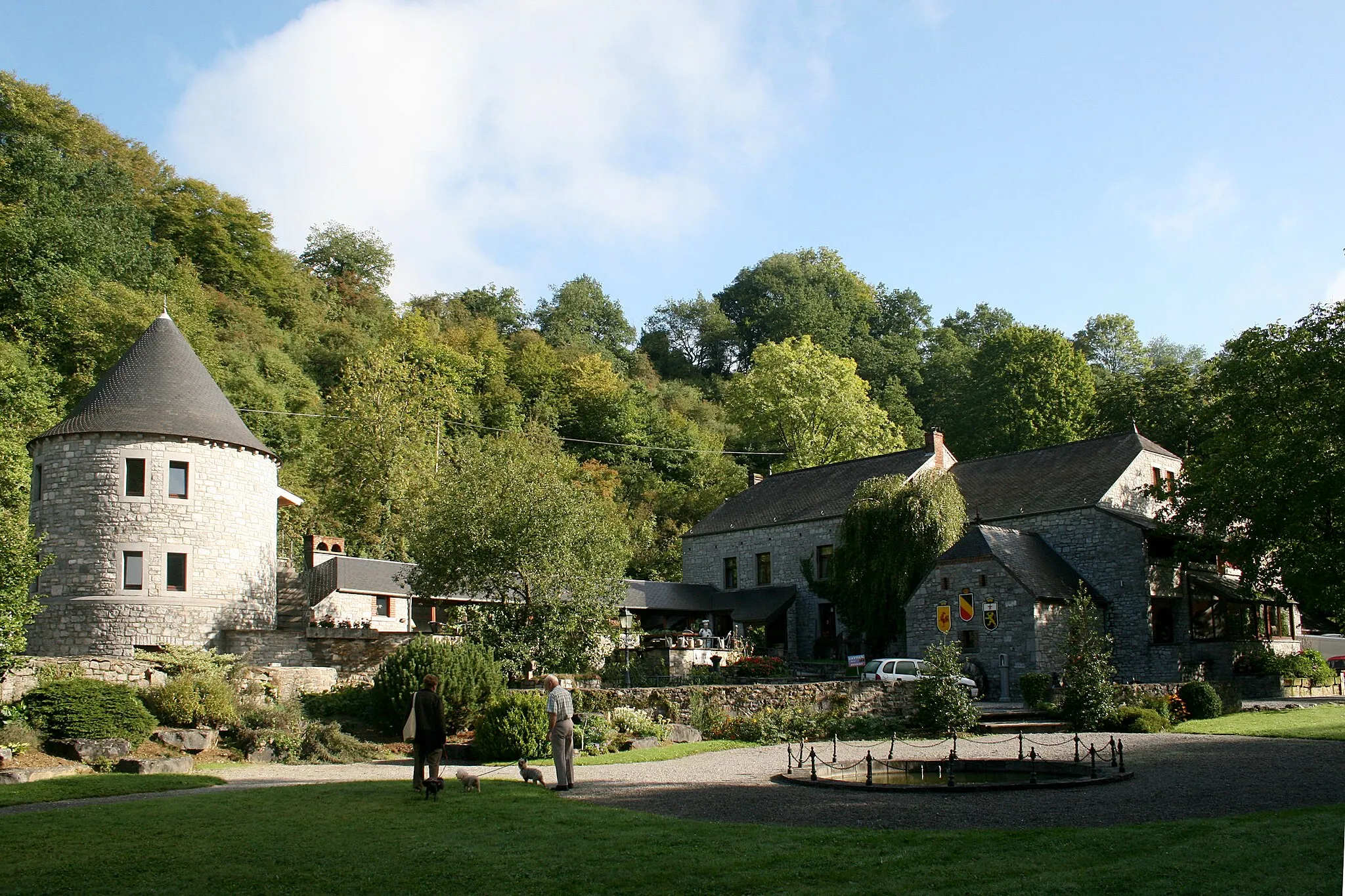 Photo showing: Lisogne (Belgium), the former watermill.