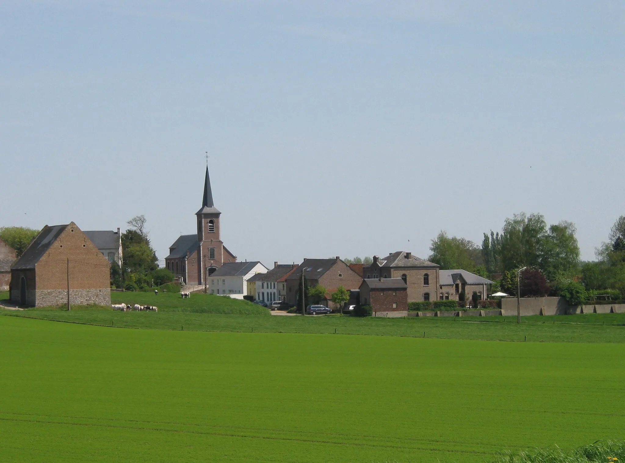 Photo showing: Petit-Rosière (Belgium),  the village in the springtime.