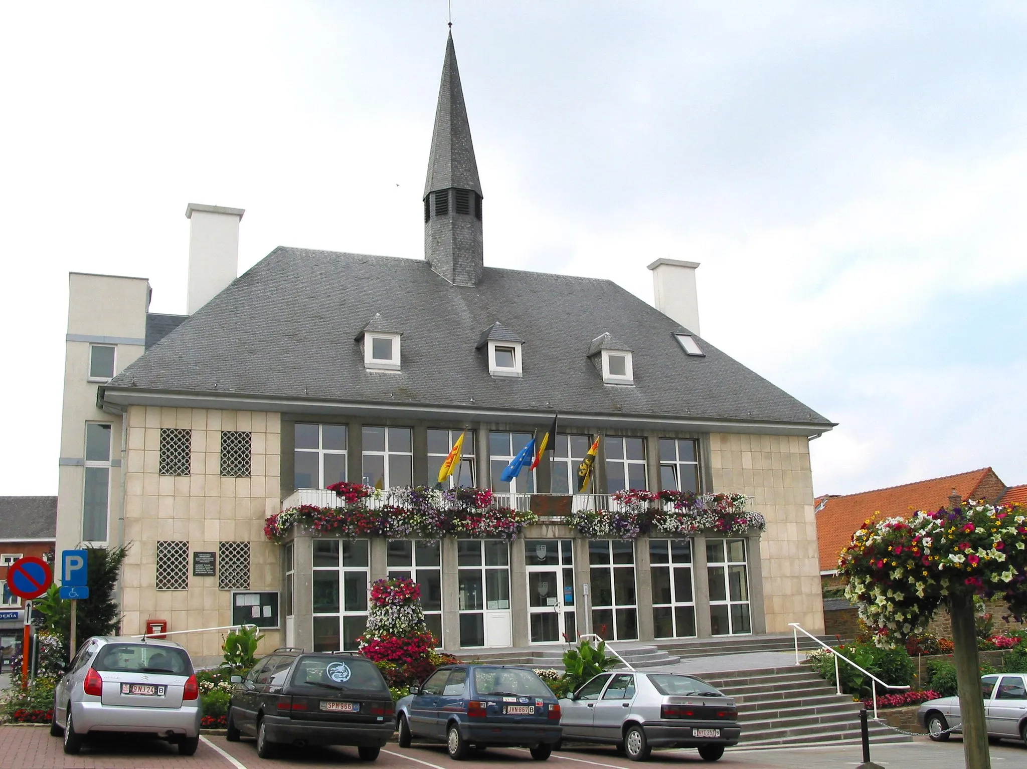 Photo showing: Perwez (Belgium), the town-hall.