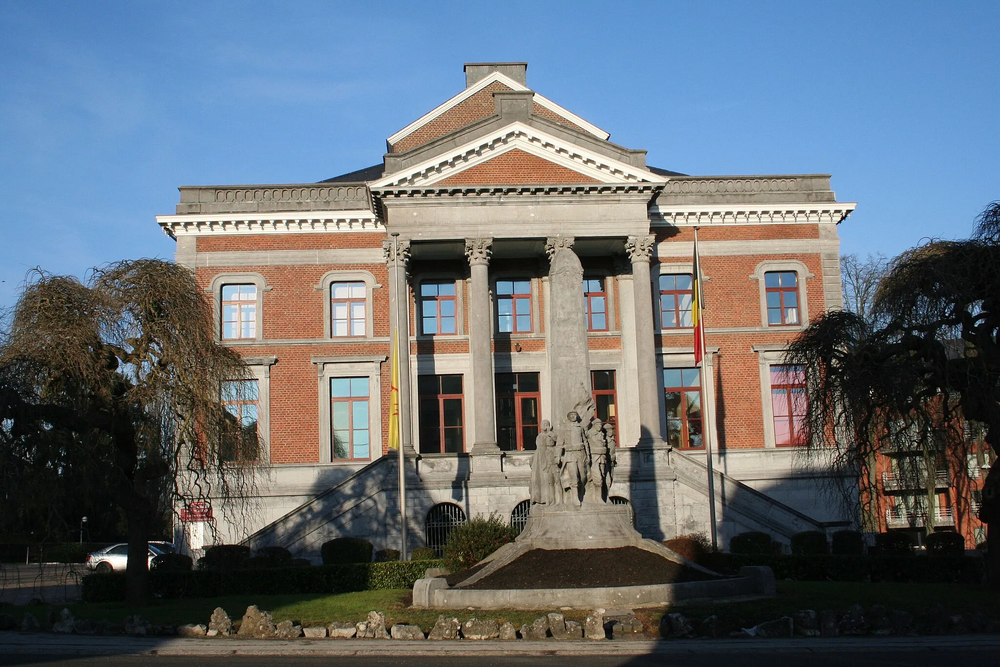 Photo showing: Marche-en-Famenne (Belgium), the law court.