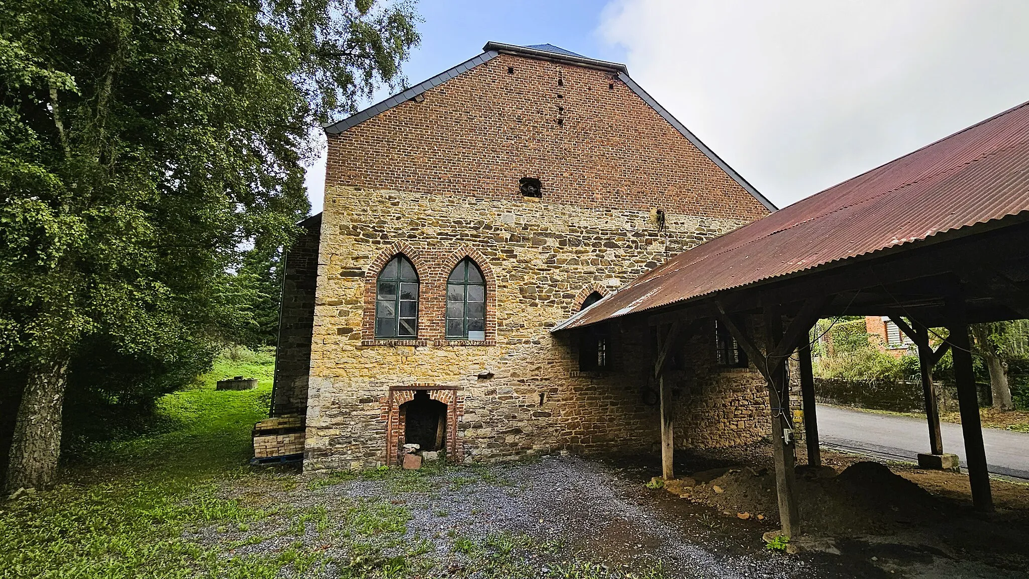 Photo showing: Ancienne fonderie de cloches de Tellin sise dans la commune de Tellin dans la province de Luxembourg en Belgique.