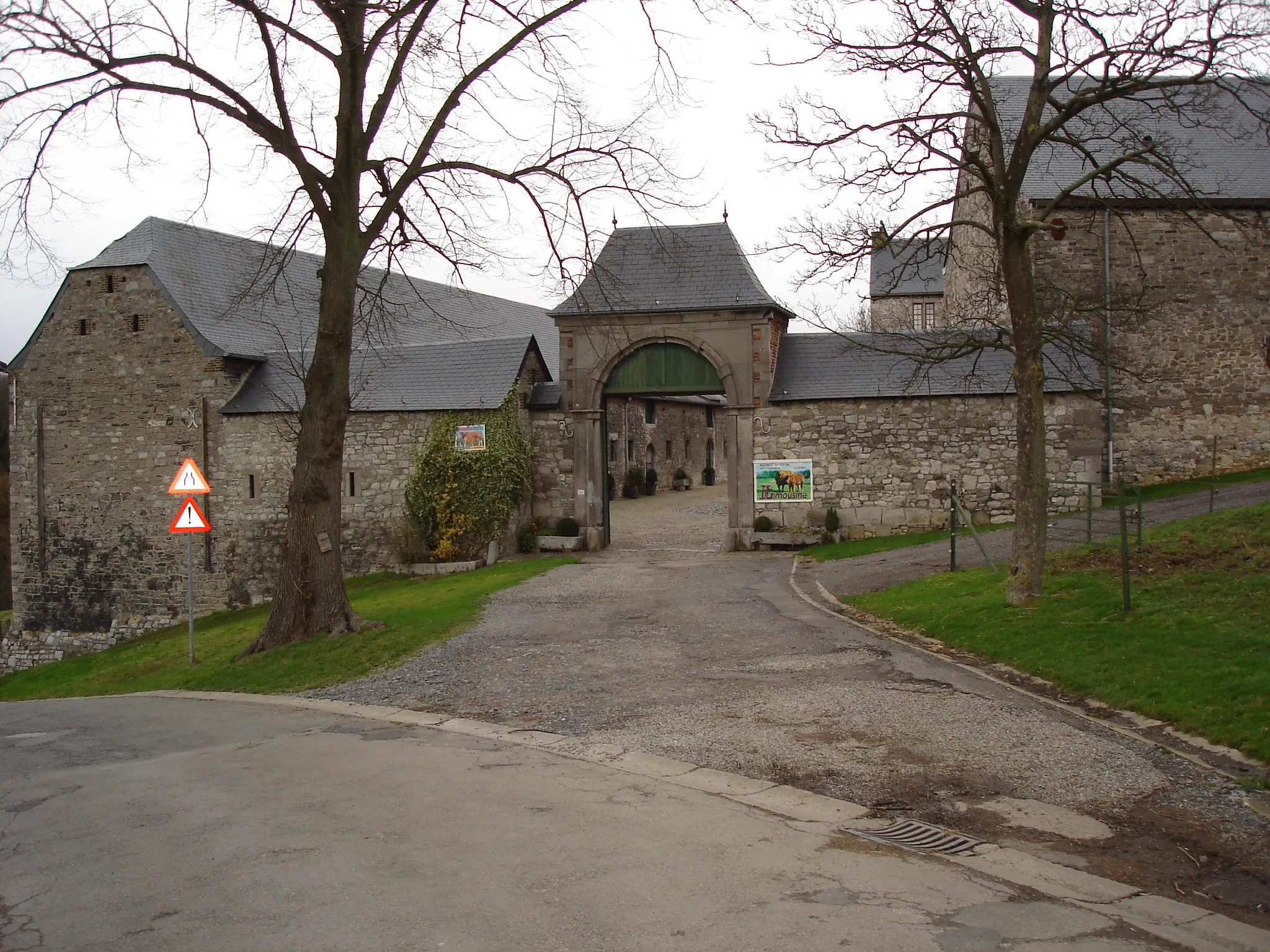 Photo showing: Ferme de Frizet à Vedrin, près de Namur.