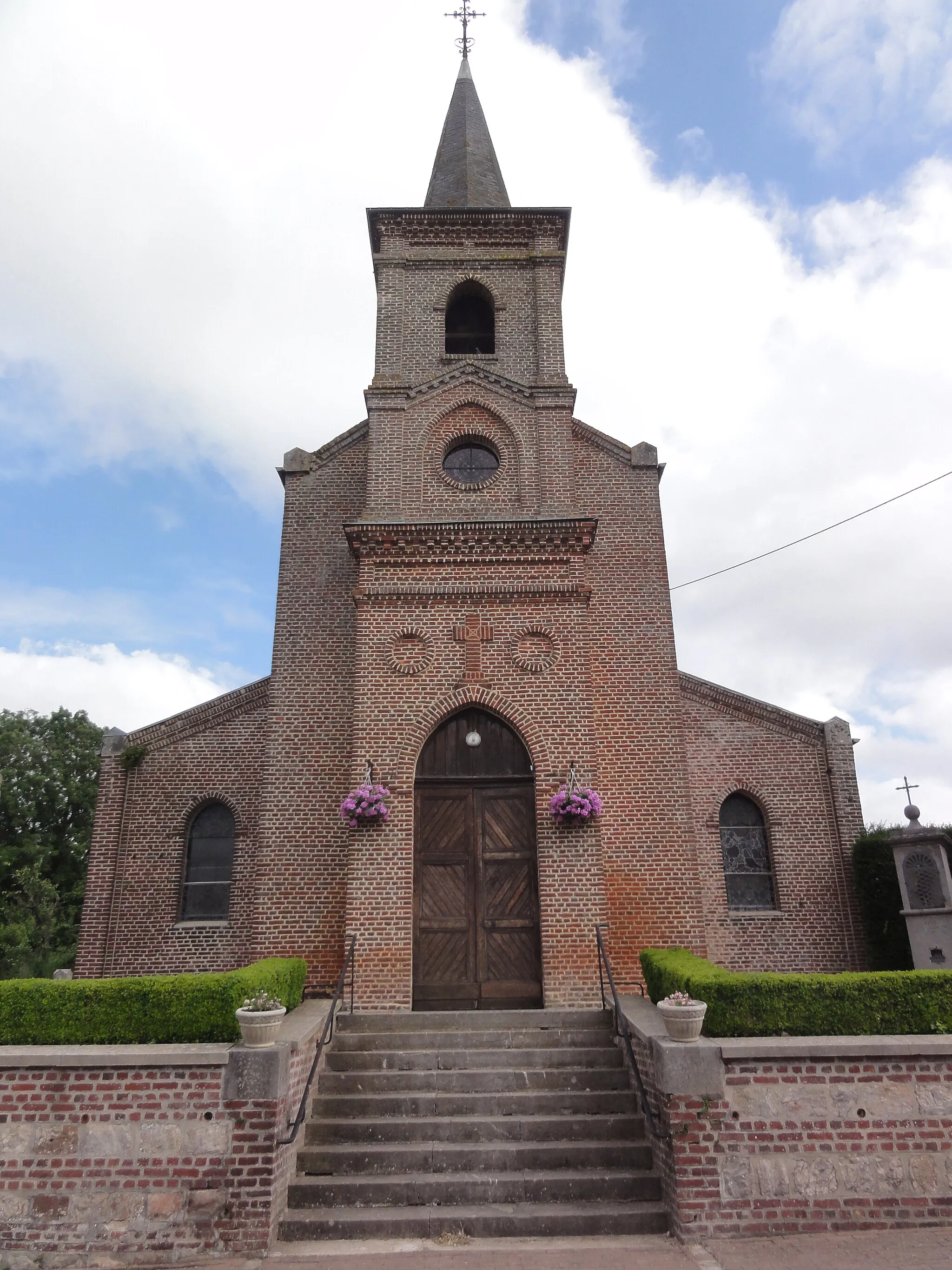 Photo showing: Landouzy-la-Cour (Aisne) église