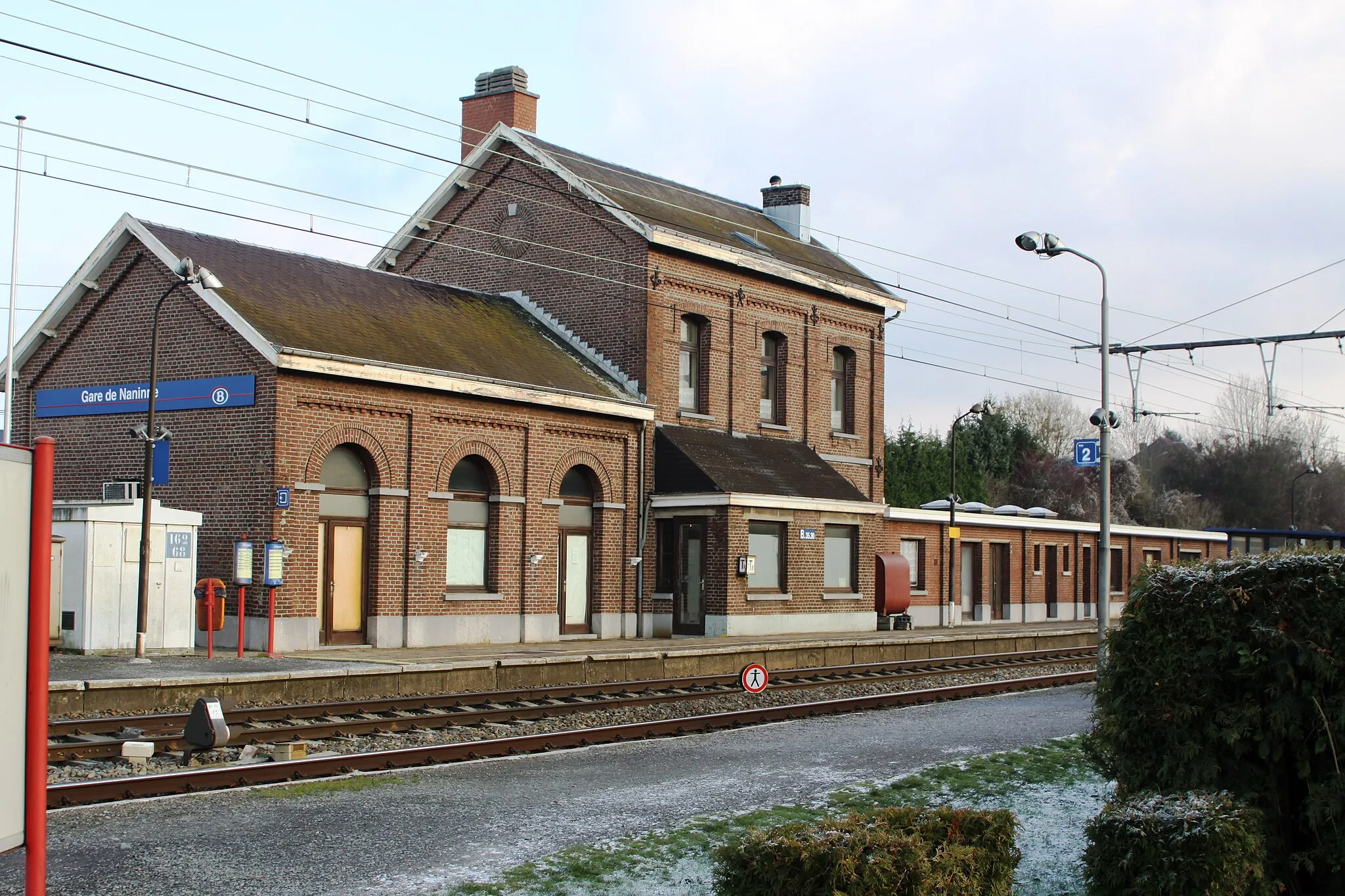 Photo showing: Train station Naninne 2008