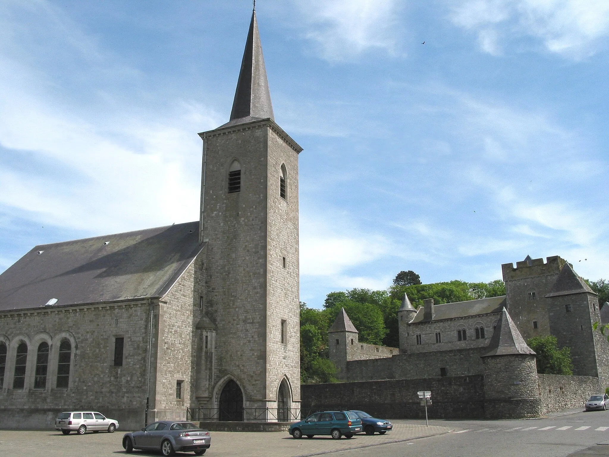 Photo showing: Thy-le-Château (Belgium),  the SS. Peter and Paul church (1955-1956).