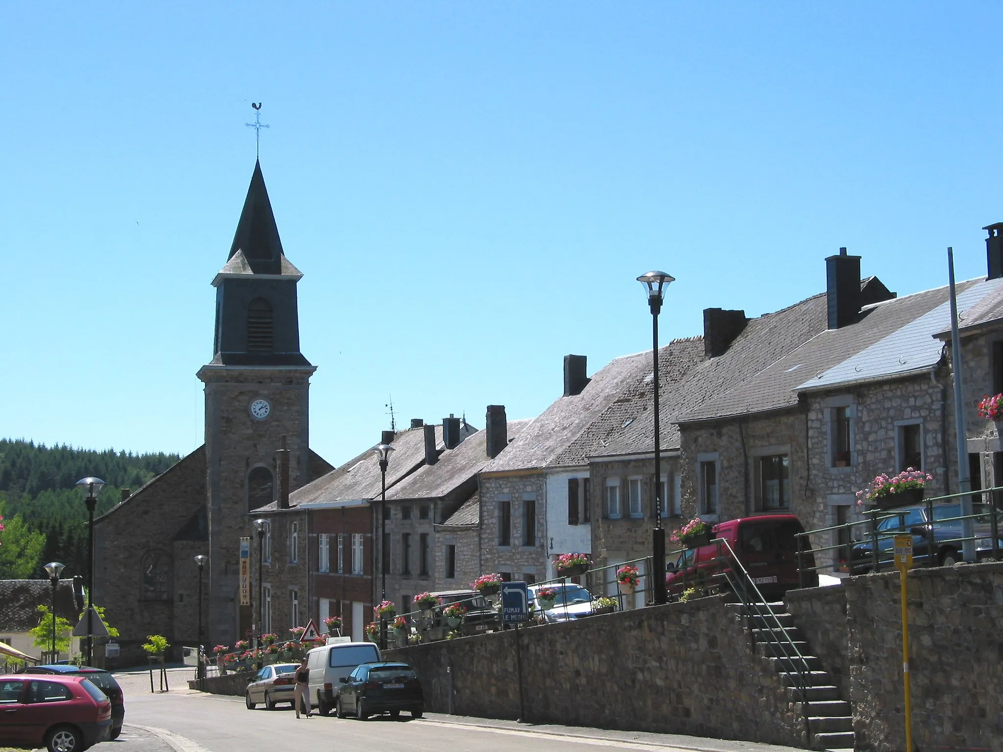 Photo showing: Oignies-en-Thiérache (Belgium), the neighourhood of the Saint Remy’s church (1857).