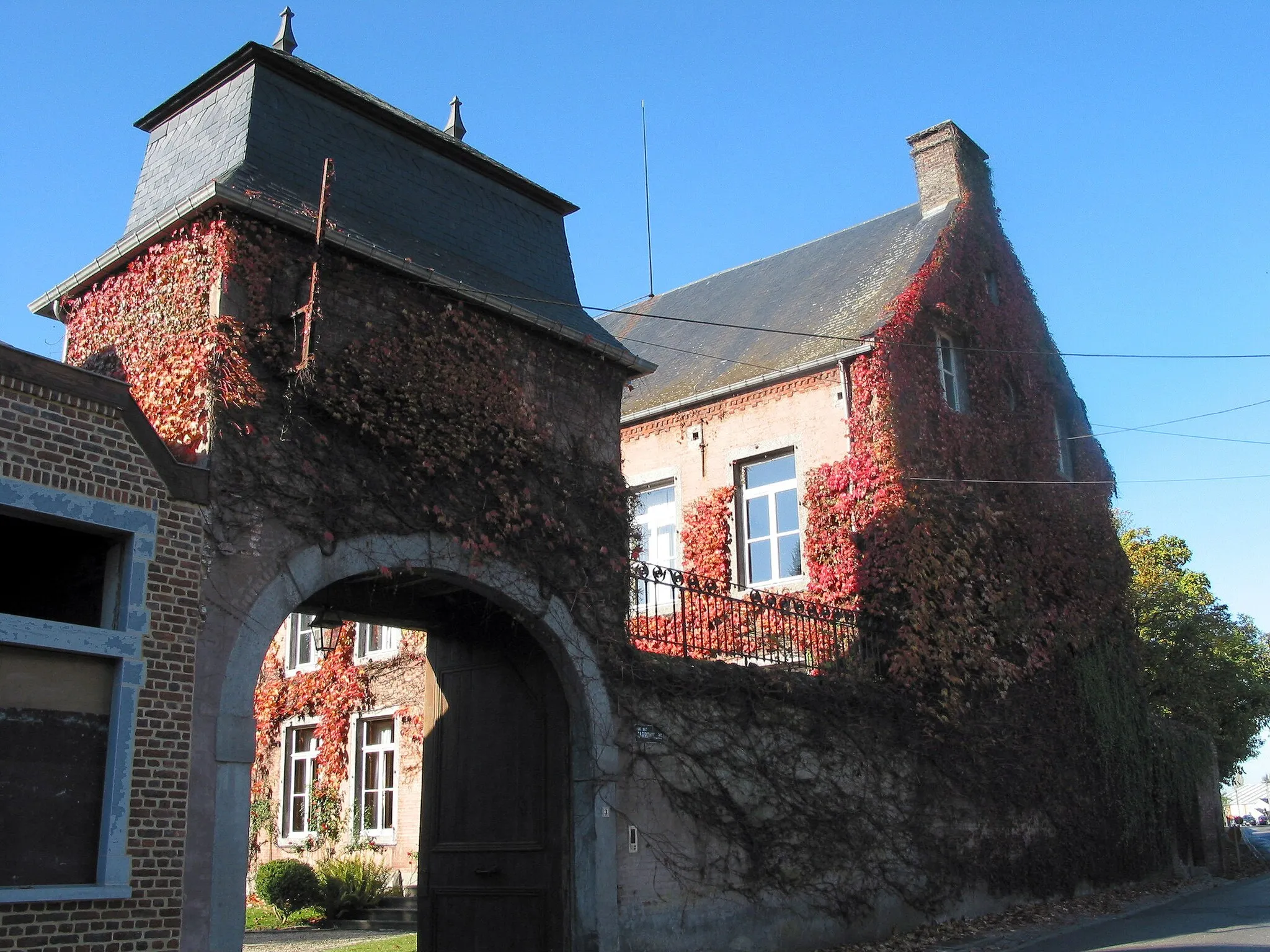 Photo showing: Perwez (Belgique), rue des Marroniers, 3.