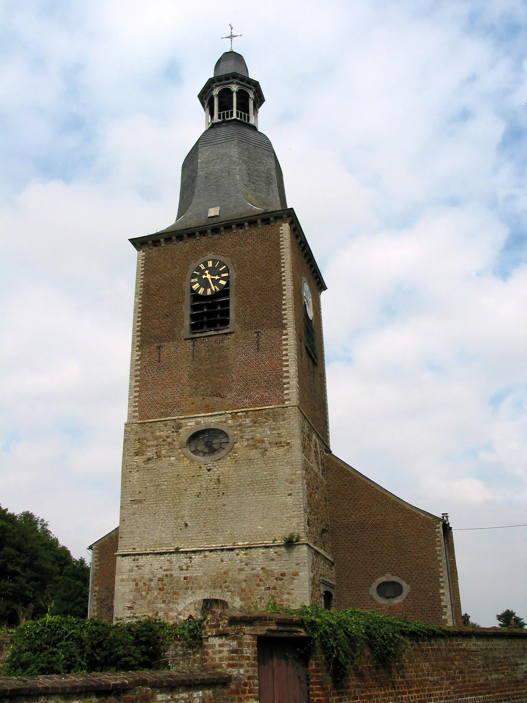 Photo showing: Perwez (Belgium), the St. Martin's church (Restored in 1840).