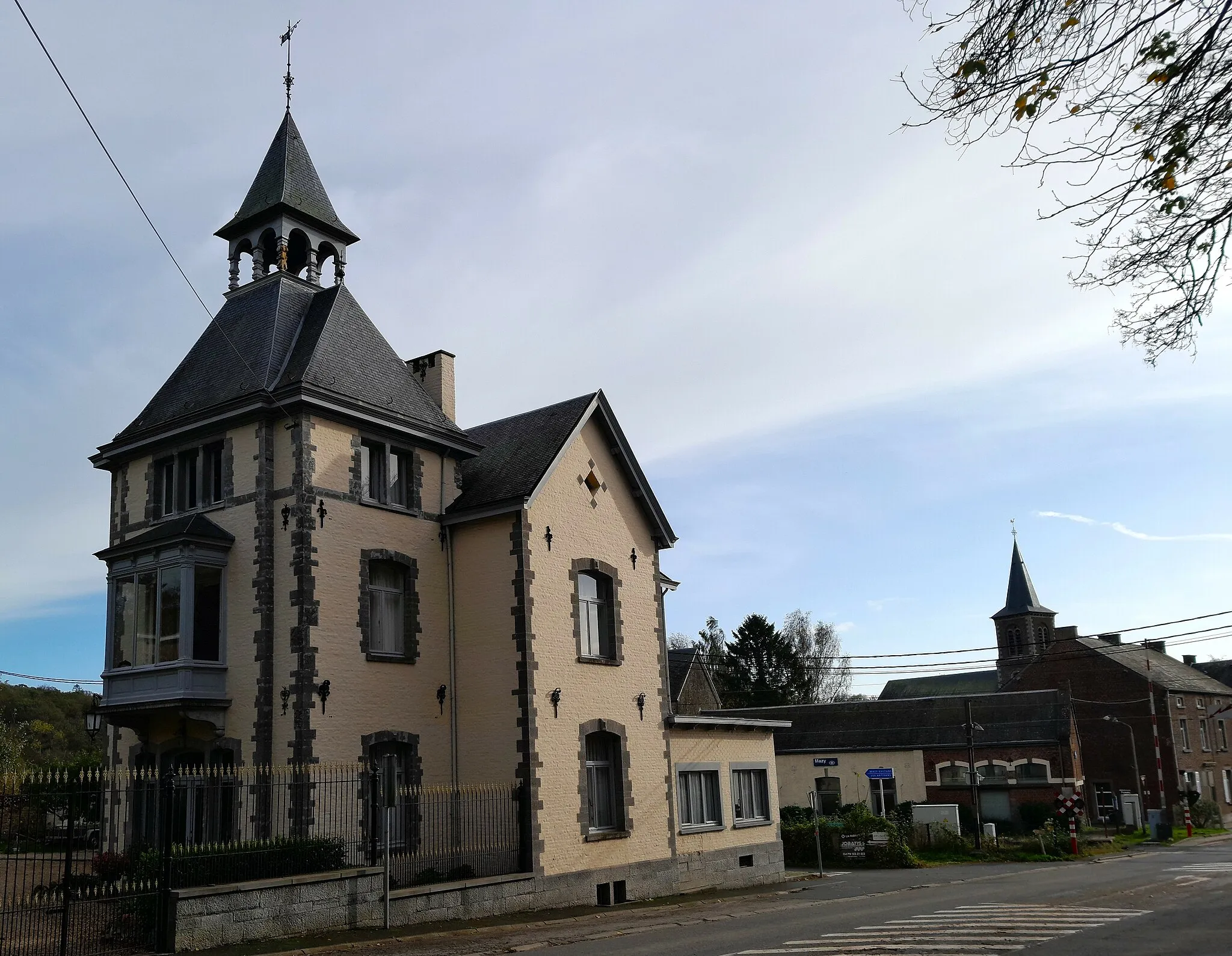 Photo showing: Le château Dejaiffe à l'entrée de Mazy