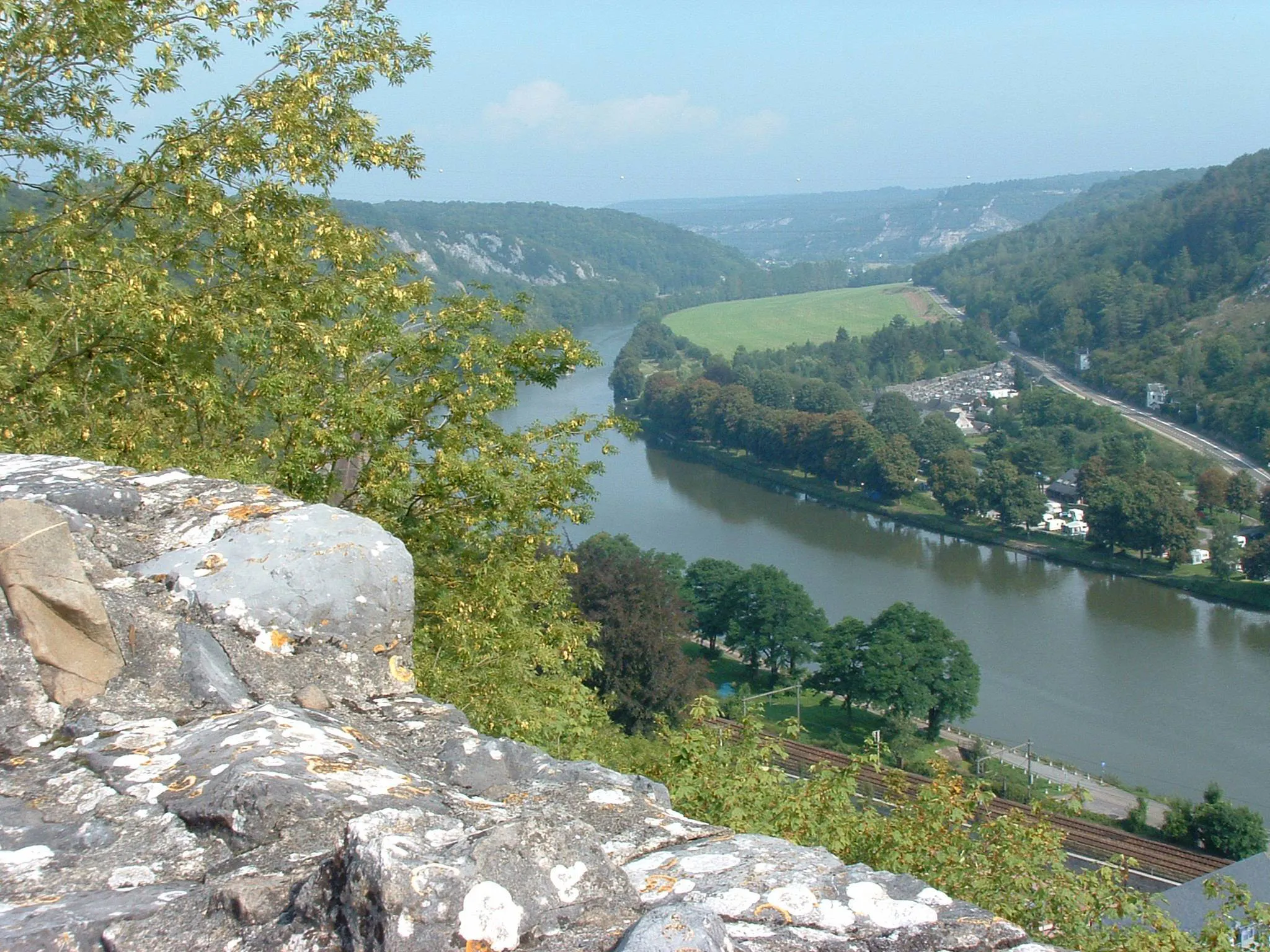 Photo showing: Het kasteel van Crèvecoeur beheerst de schitterende Maasvallei (23/08/2006)