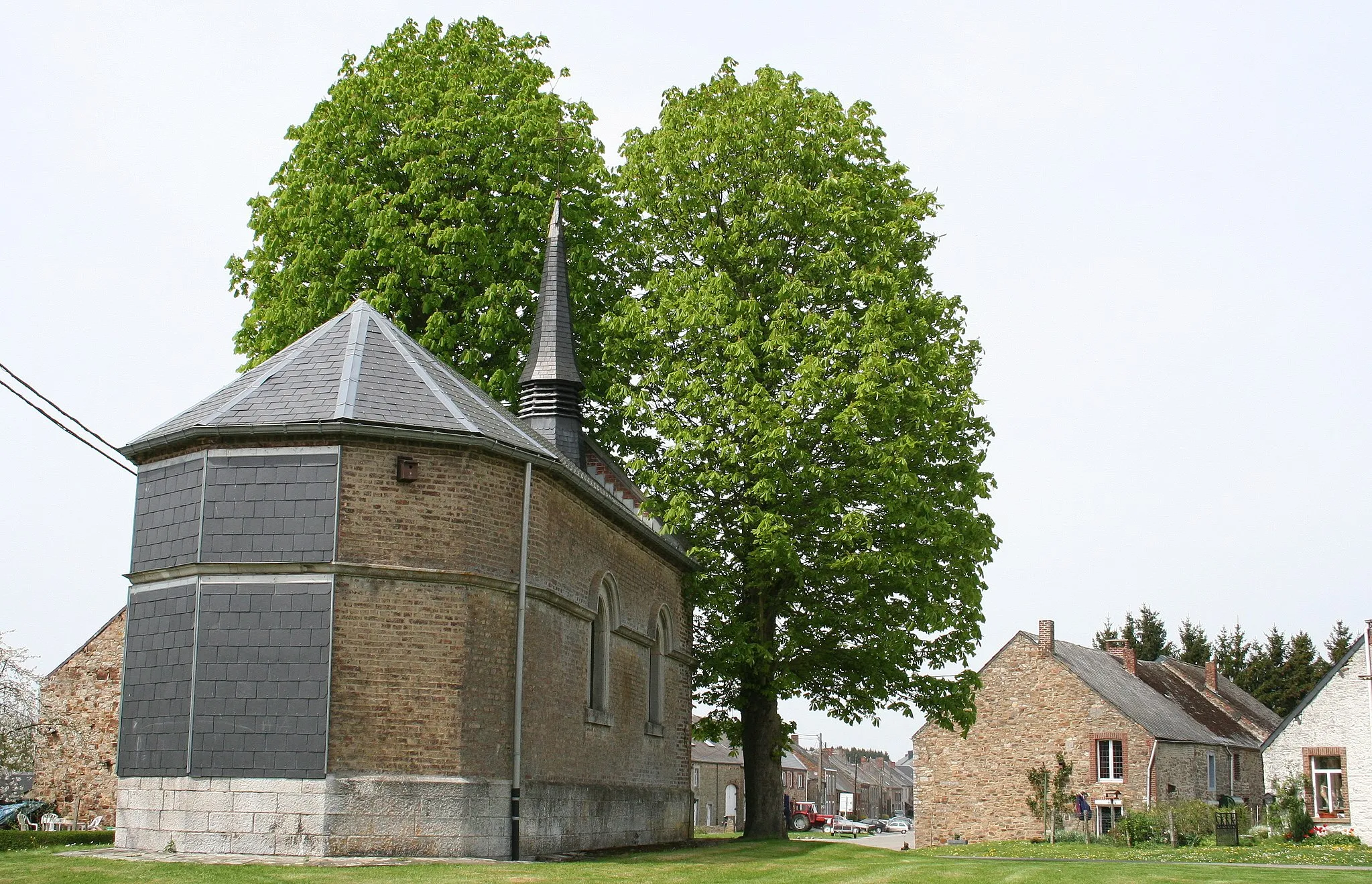 Photo showing: Felenne (Belgium), the St. Joseph chapel.