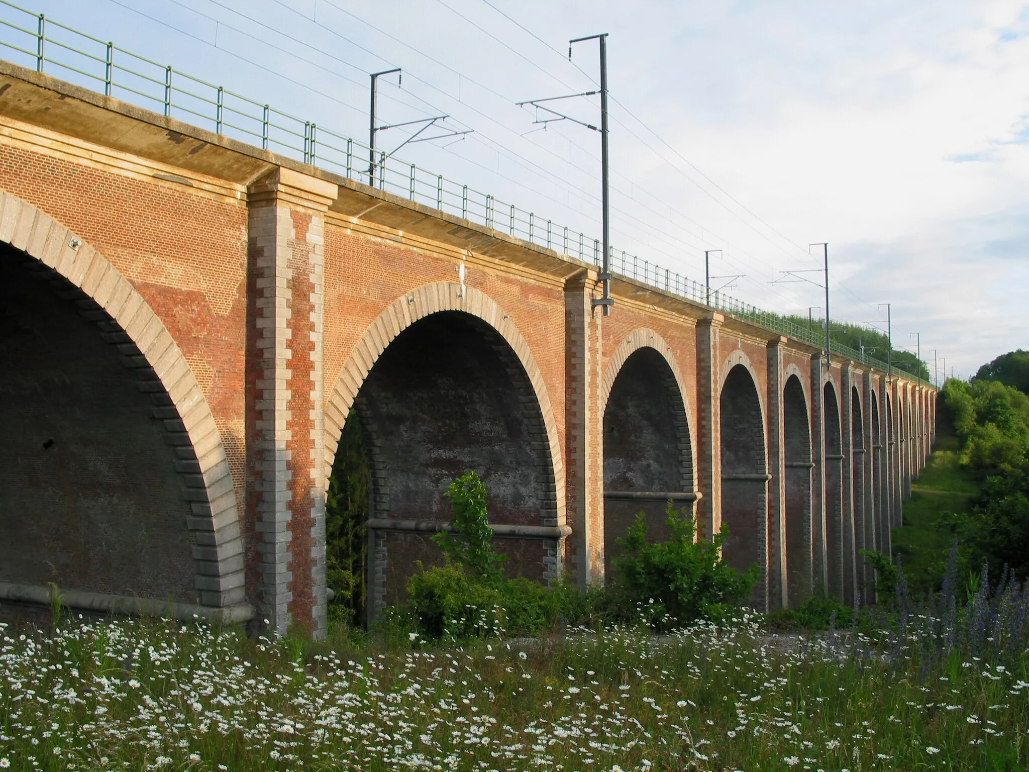 Photo showing: Pondrôme (Belgium), the viaduct of Thanville (1898-1899).