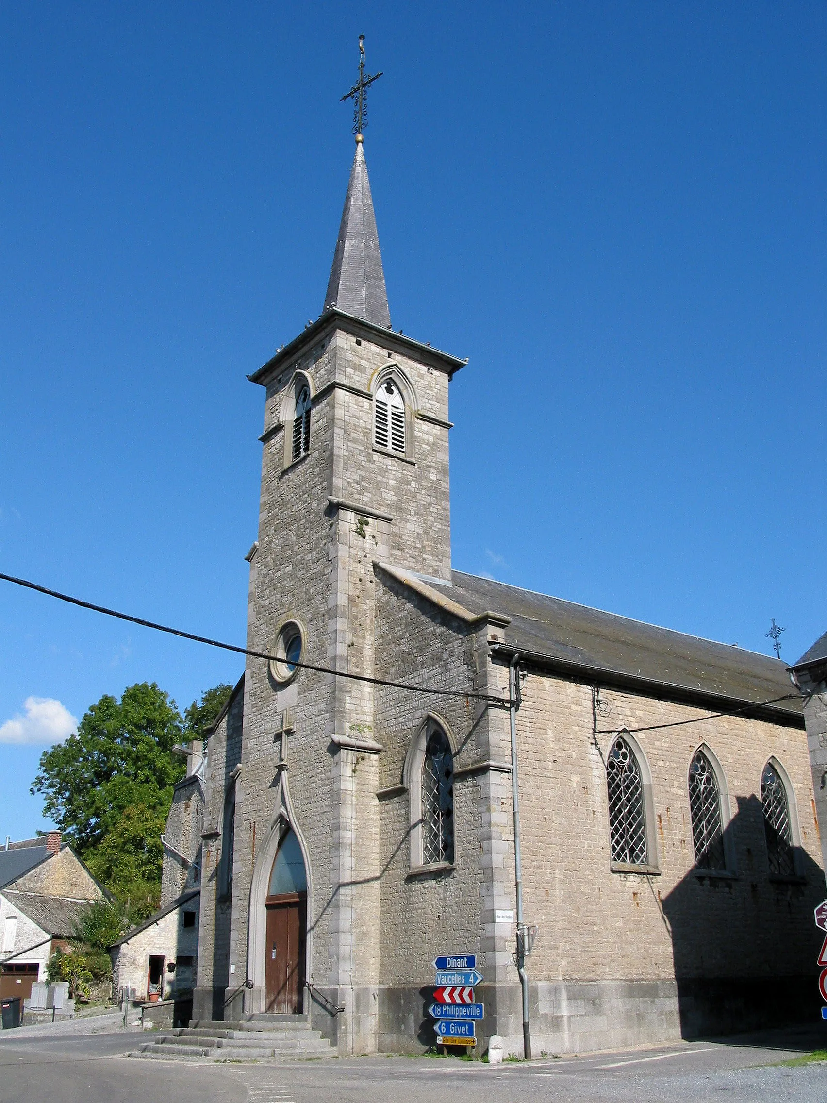 Photo showing: Doische (Belgium), the St. George's Church (1860).