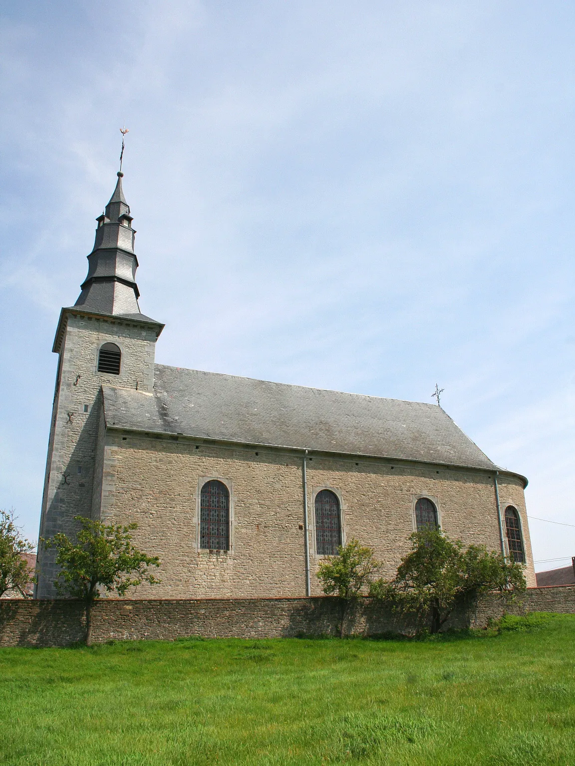 Photo showing: Romerée (Belgium), the St. Remy’s church (XVIIIth century).