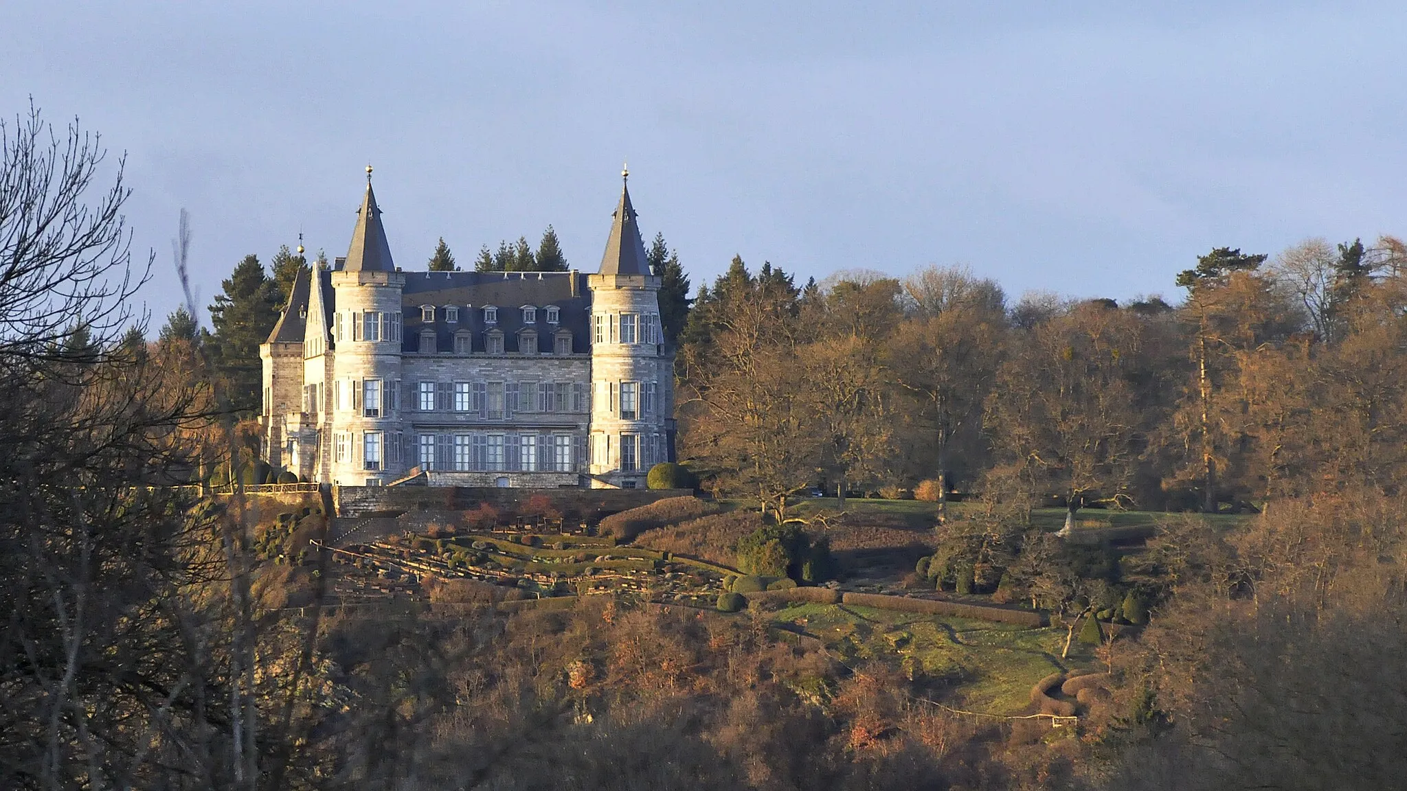 Photo showing: Het Koninklijk kasteel van Ciergnon, Ciergnon, België