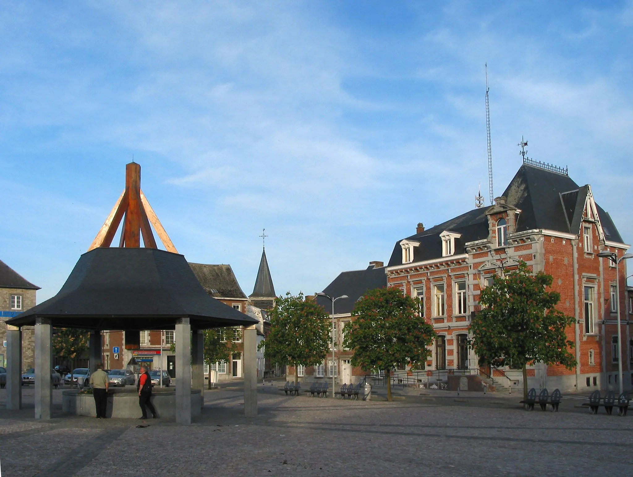 Photo showing: Philippeville (Belgium), place d’Armes – The town hall.