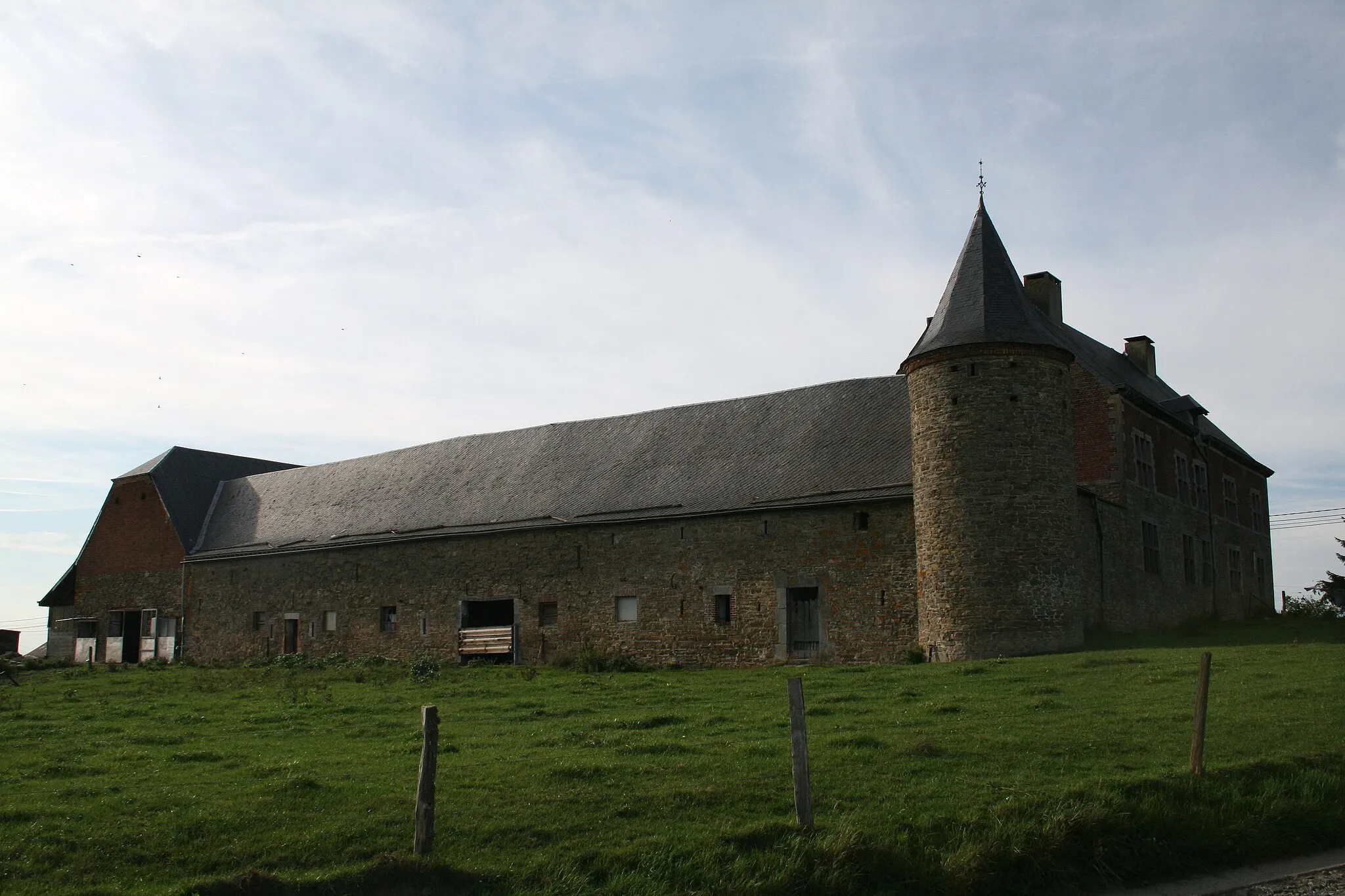 Photo showing: Mont-Gauthier (Belgium), rue des Grêlons - Castle-farm better now known as the "farm of the King".