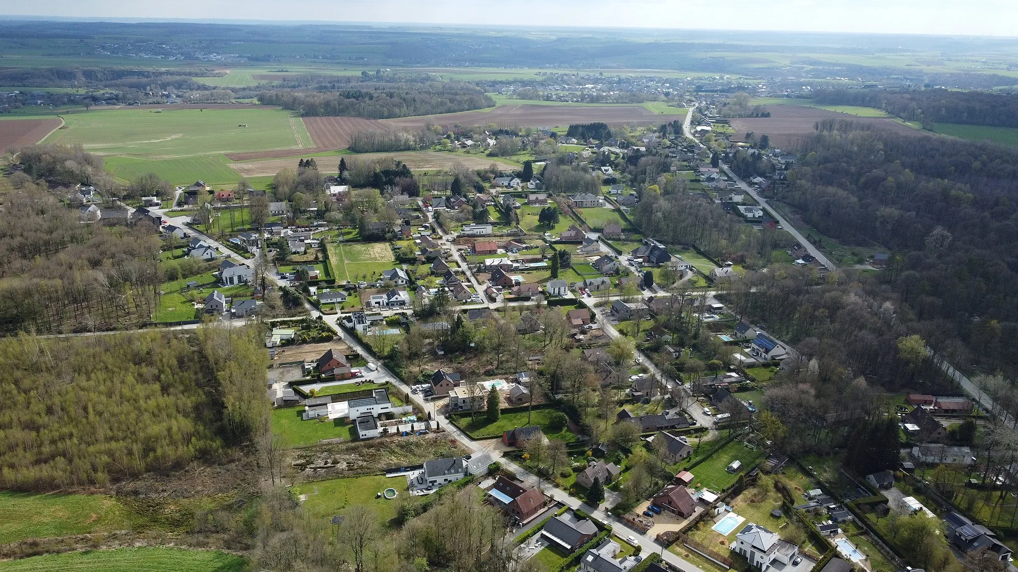 Photo showing: Gourdinne - vue aérienne (bois de Baconval)