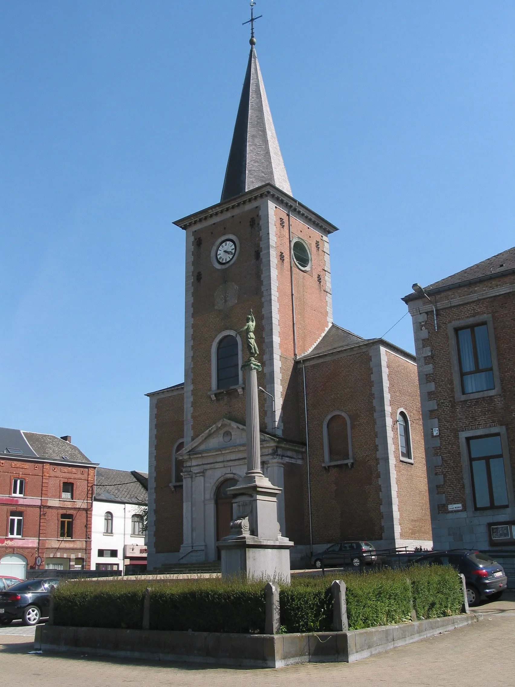 Photo showing: Mettet (Belgium), the St. John the Baptist church.