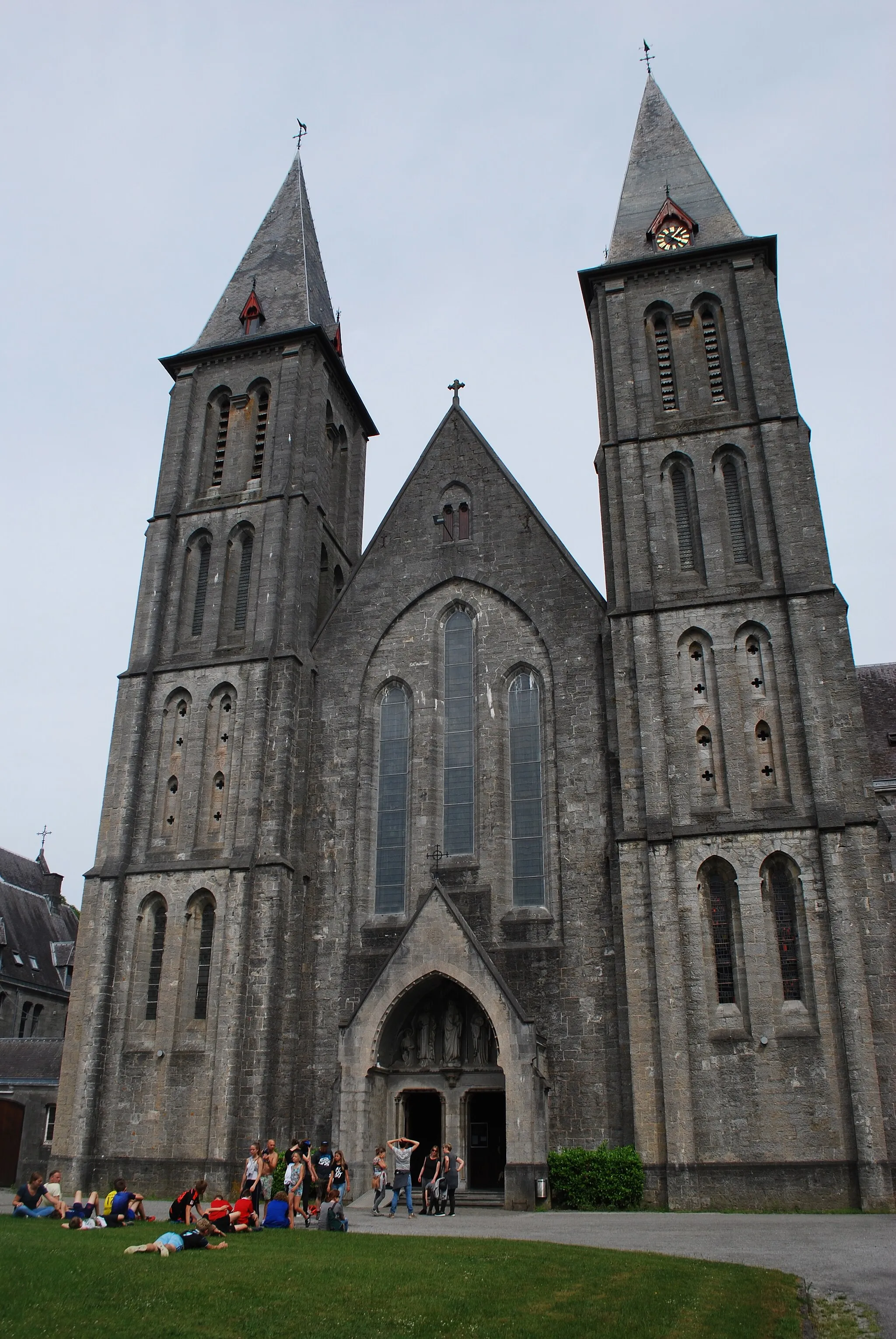 Photo showing: Vue de l'abbaye bénédictine de Maredsous, en Belgique.