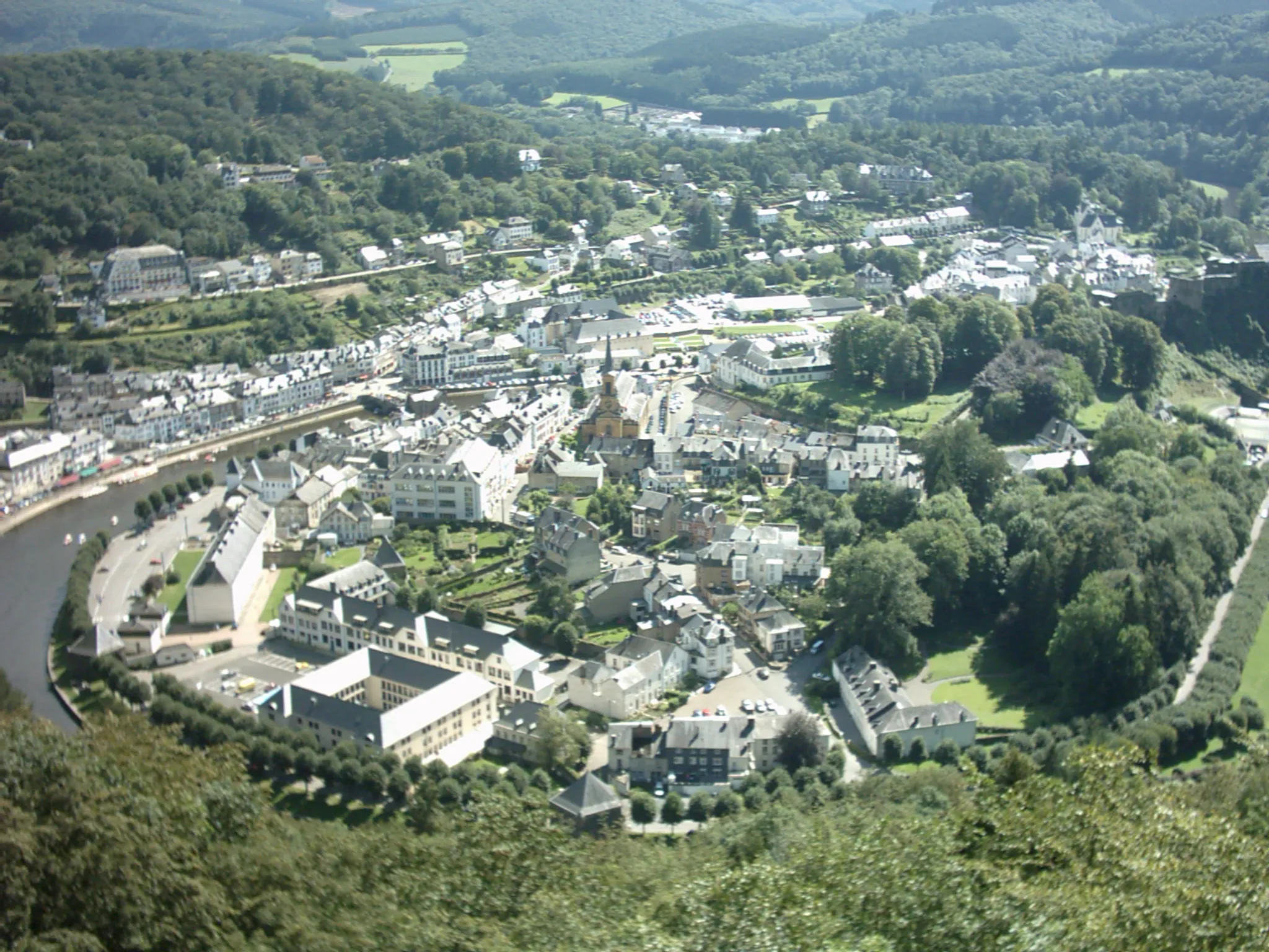 Photo showing: zicht op de stad Bouillon